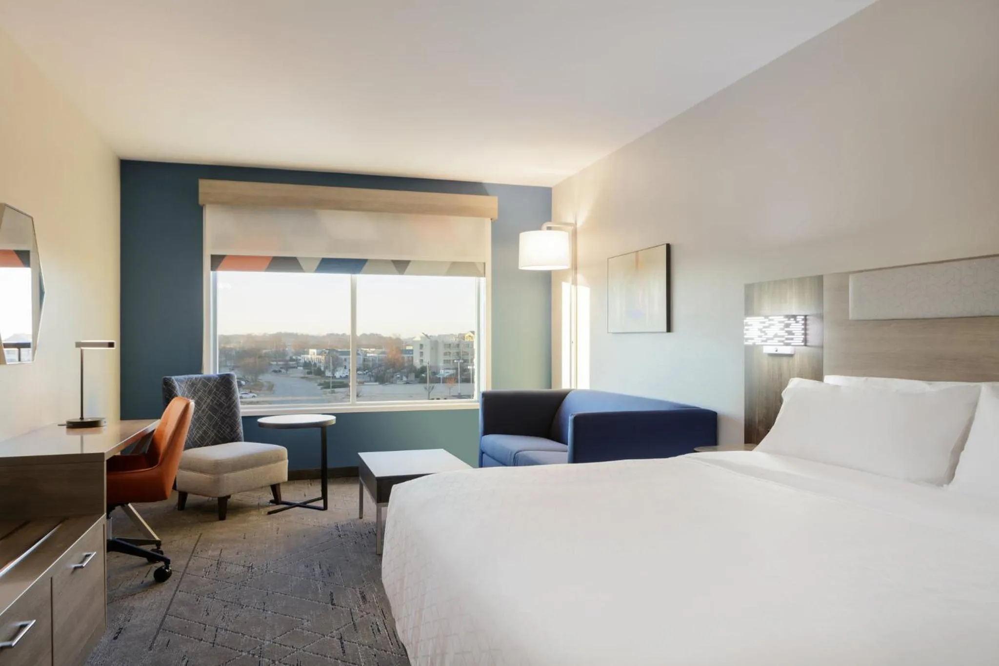 Photo of the whole room, Bed in Holiday Inn Express & Suites Zion by IHG