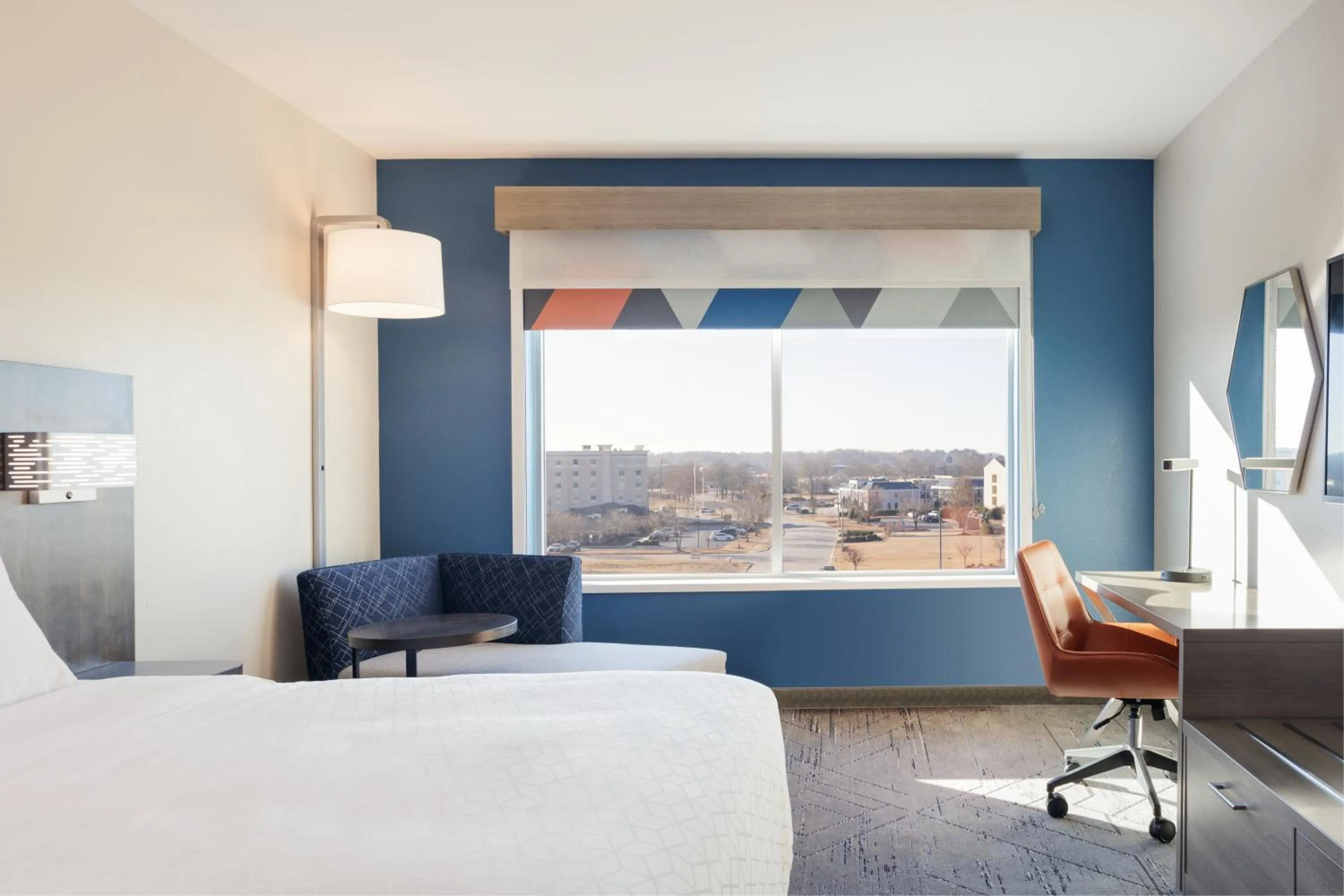 Bedroom, Bed in Holiday Inn Express & Suites Zion by IHG