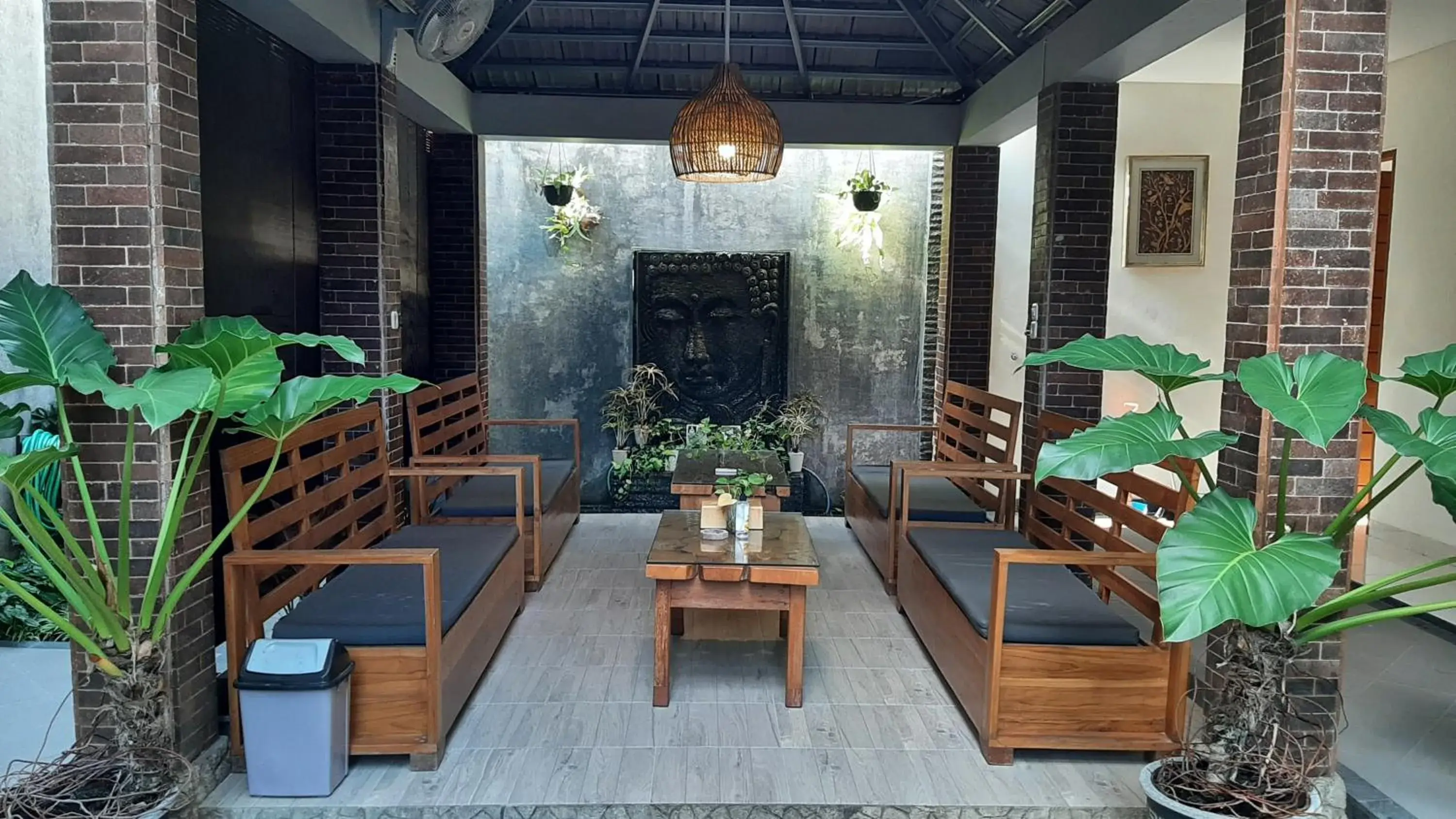 Property building in Metta Agara Property building in Metta Agara