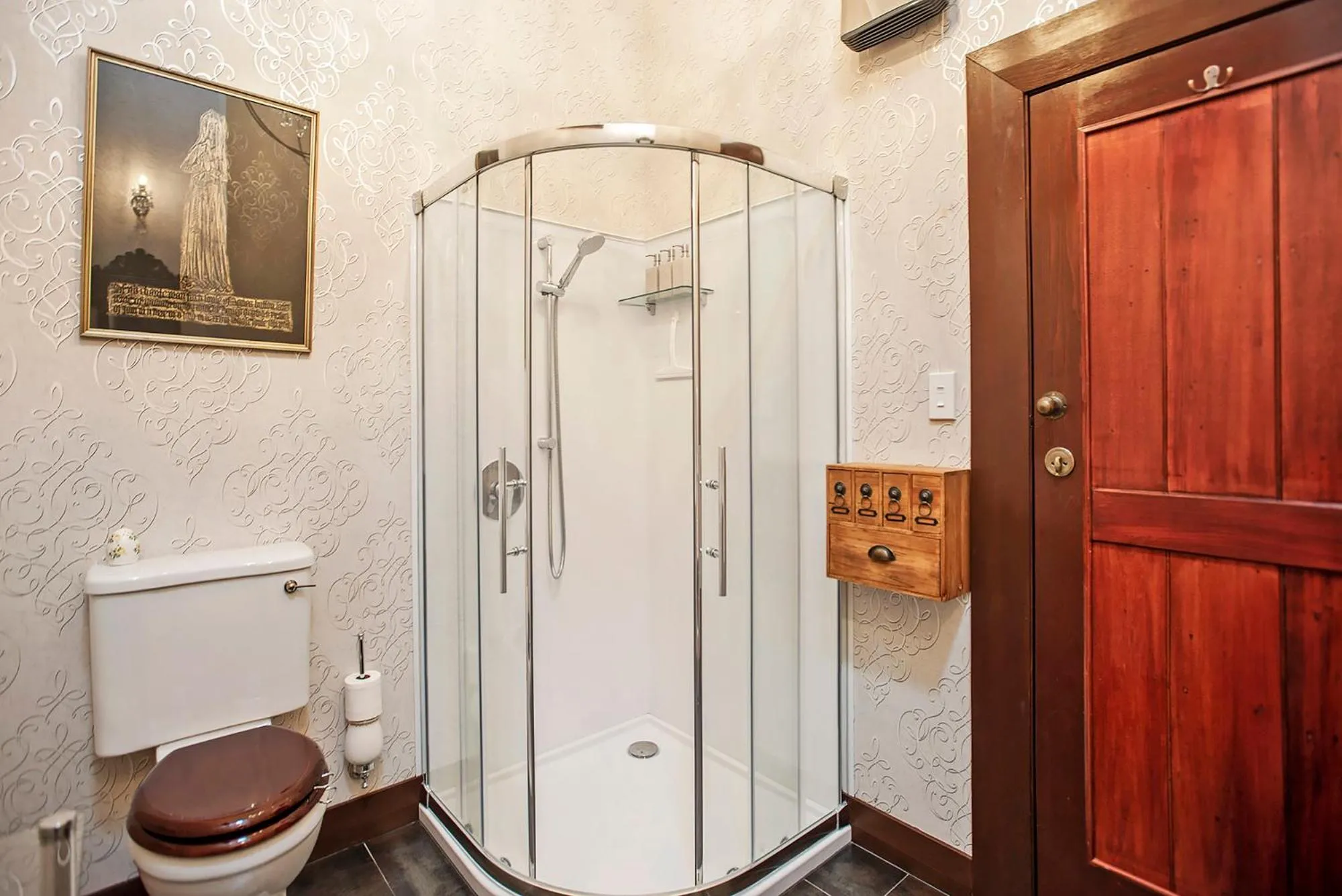 Bathroom in Pepper Tree Villa