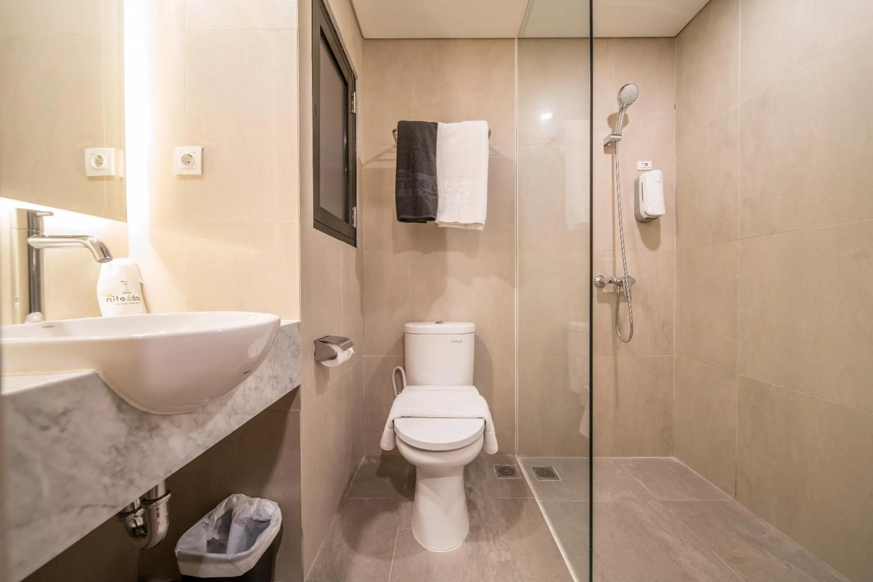 All Nite & Day Kebon Jeruk