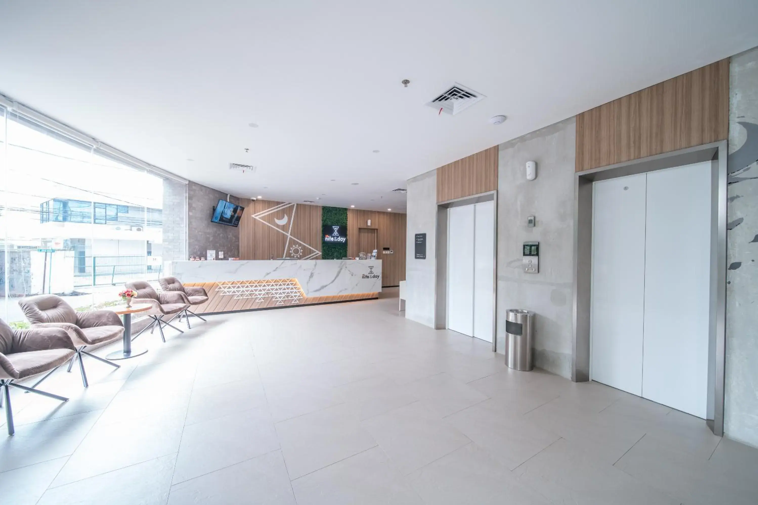 All Nite & Day Kebon Jeruk All Nite & Day Kebon Jeruk