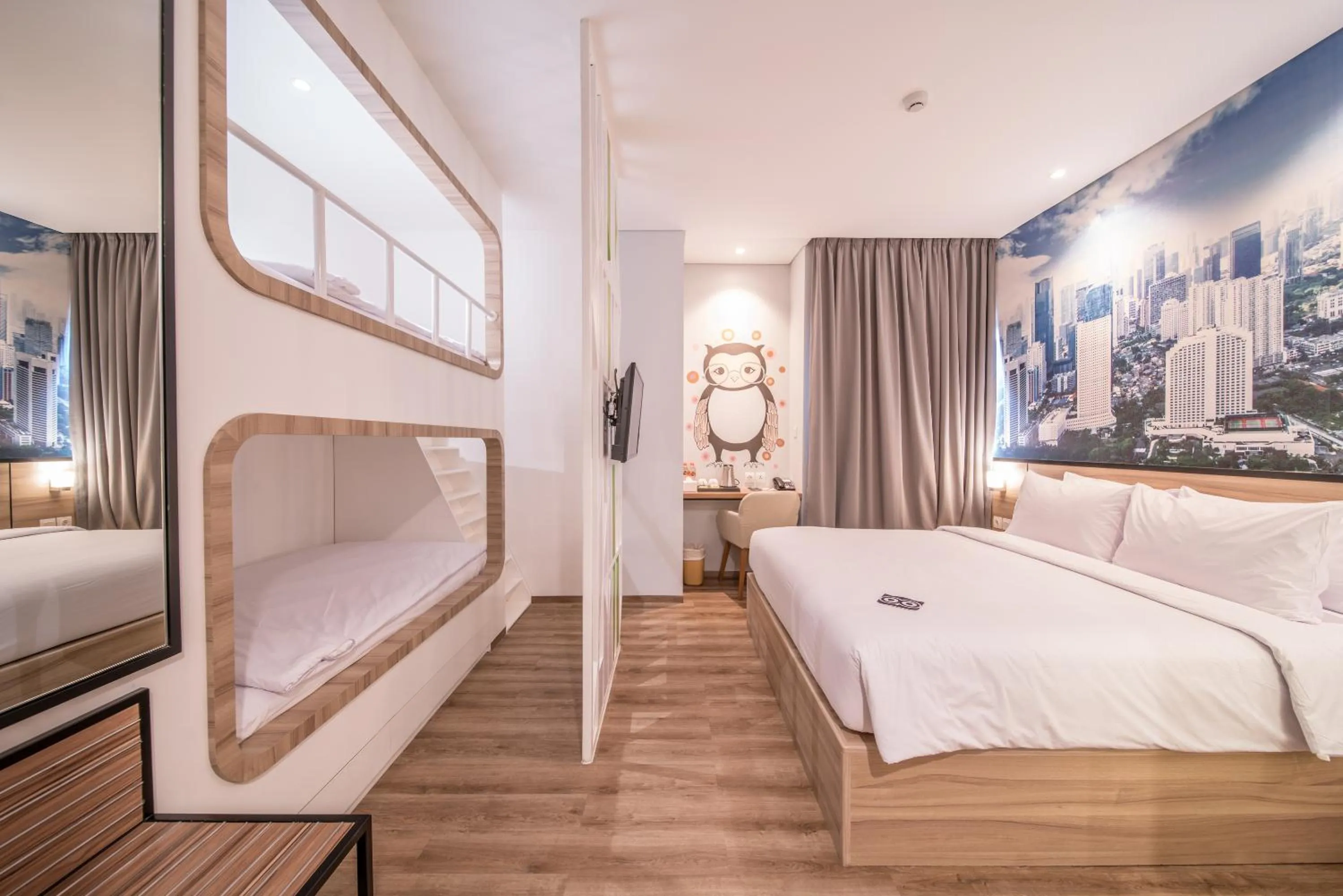 Bed in All Nite & Day Kebon Jeruk