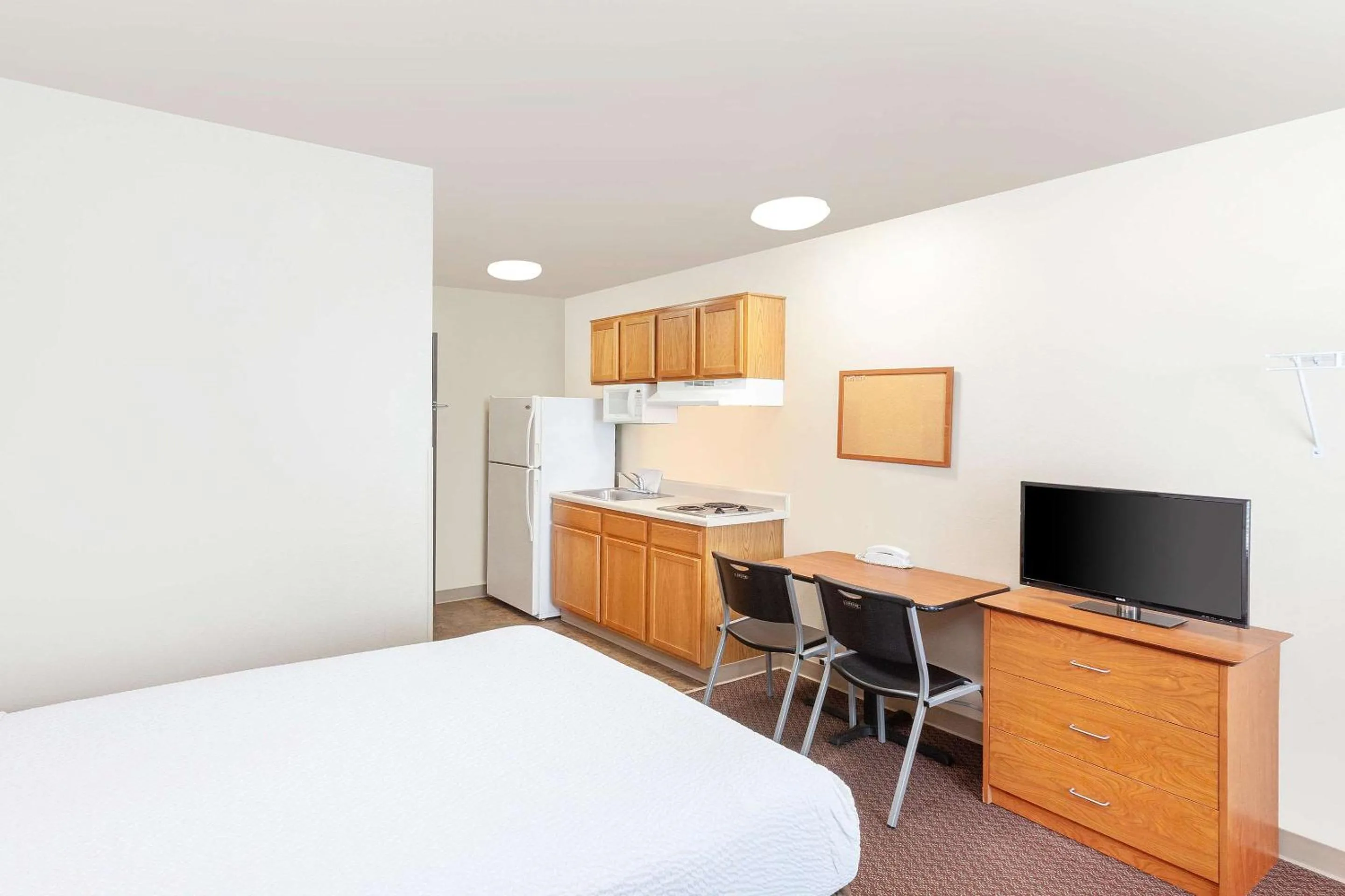 Double Room with Two Double Beds - Non-Smoking in WoodSpring Suites Sioux Falls