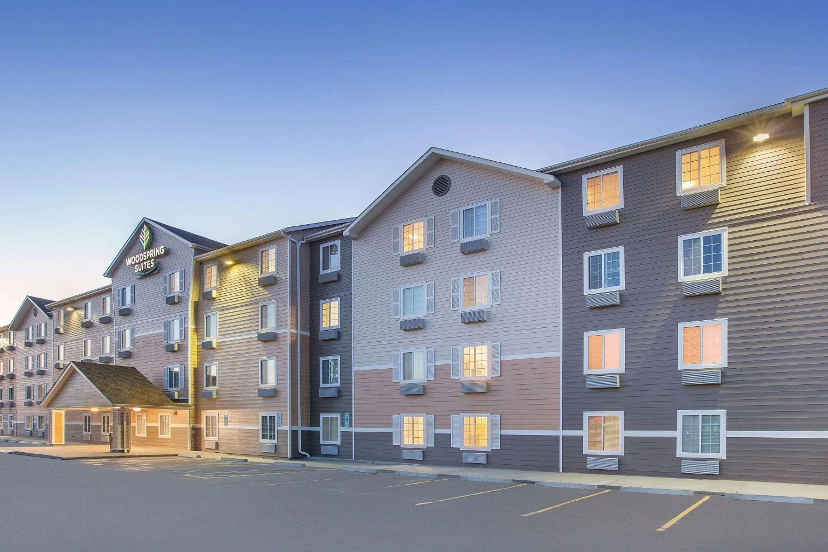 WoodSpring Suites Sioux Falls