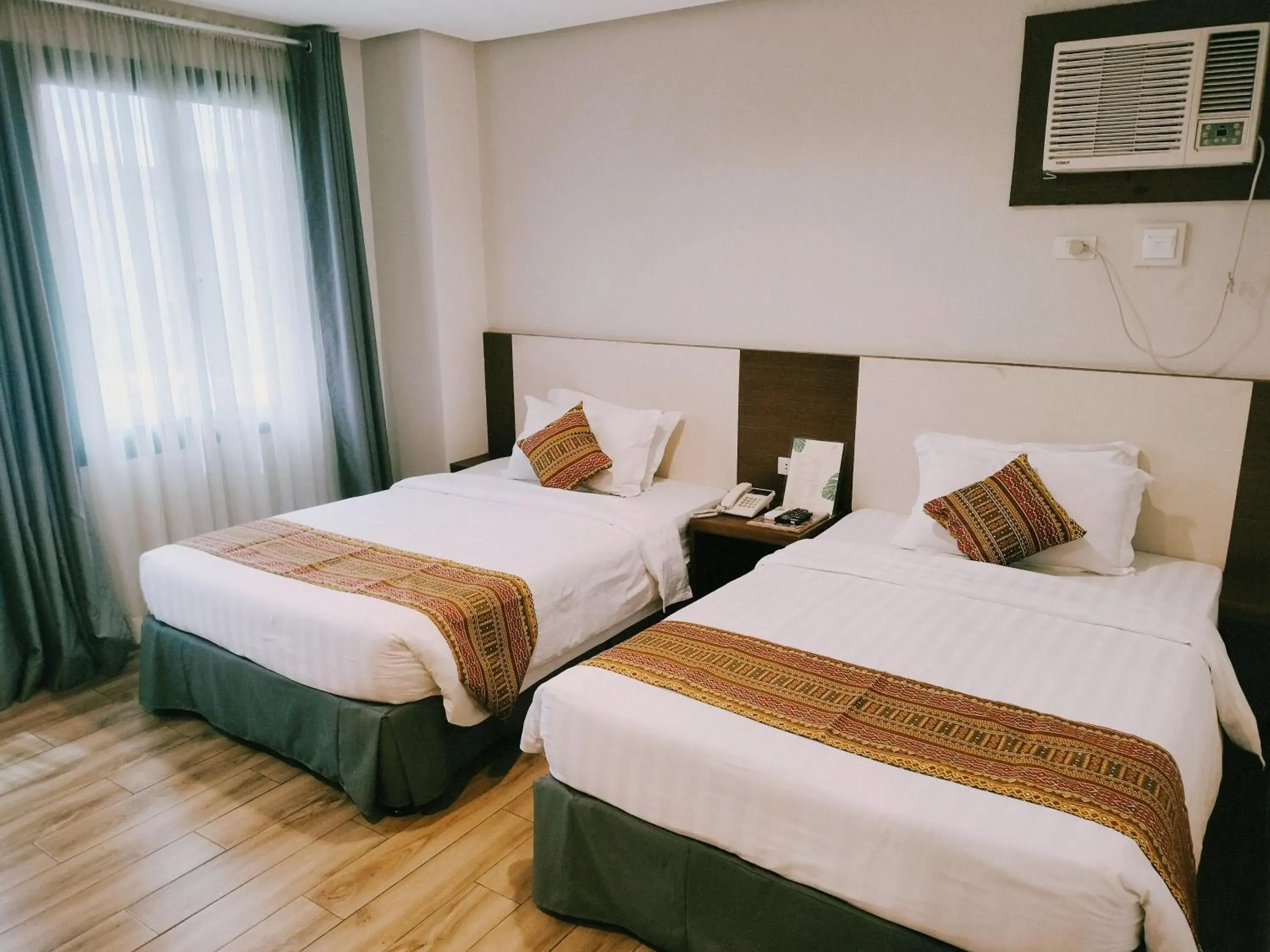 Deluxe Double or Twin Room in The Lanang Suites Deluxe Double or Twin Room in The Lanang Suites