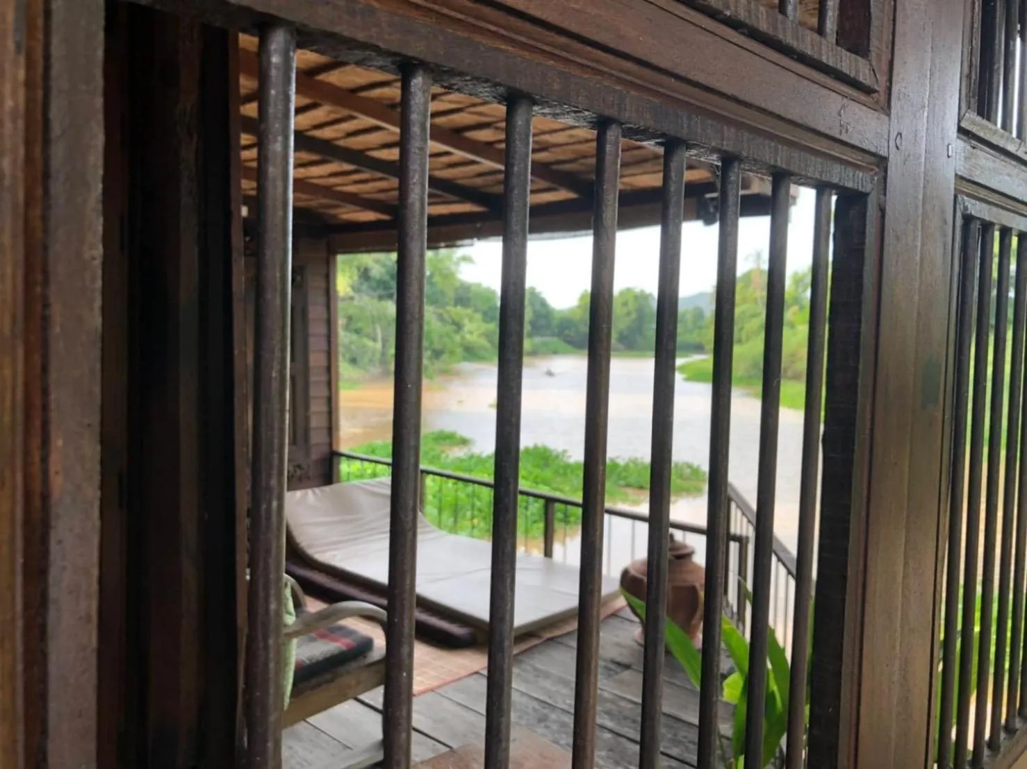 Rustic​ Charm​ Suphan​