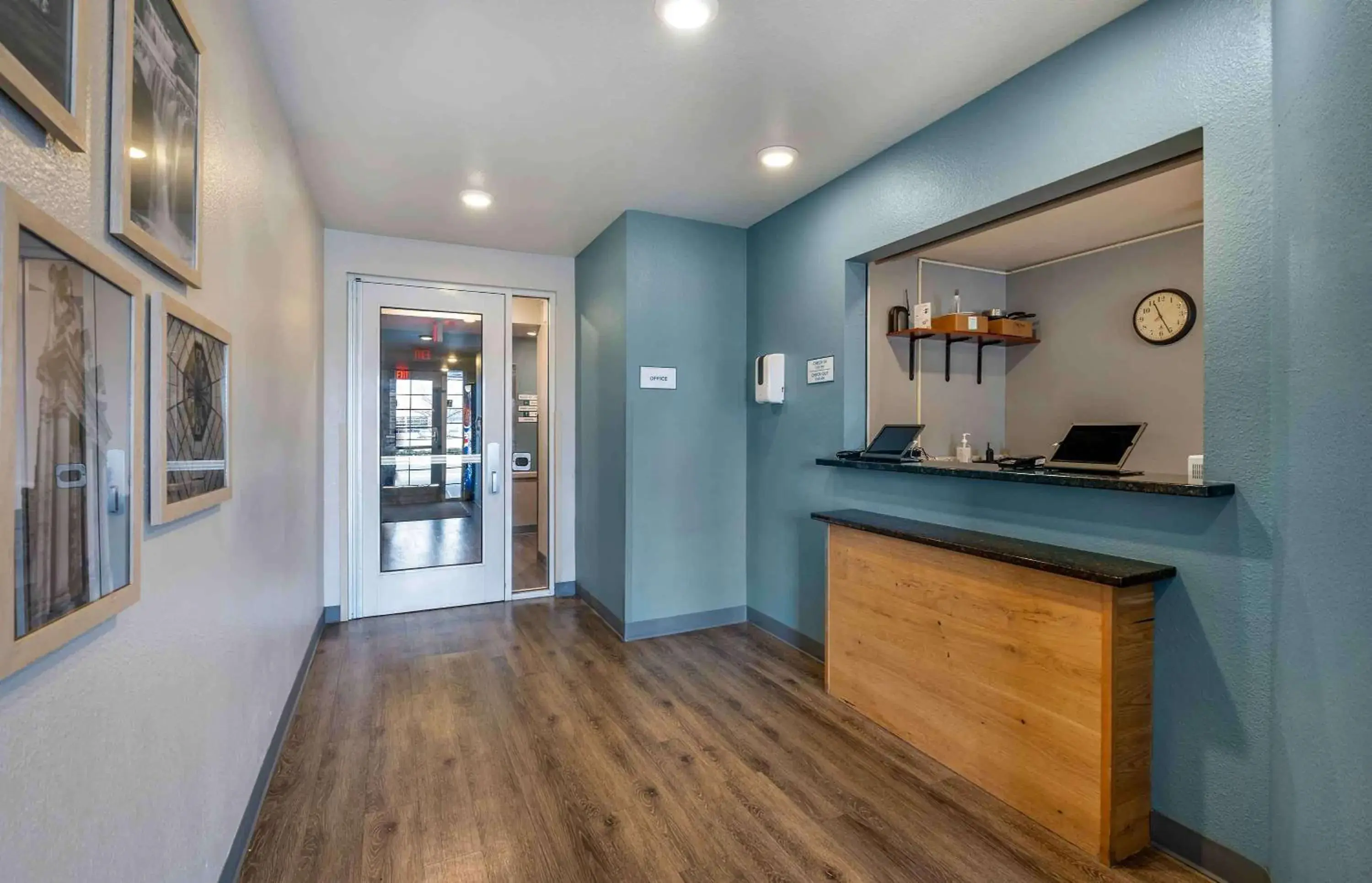 Lobby or reception in Extended Stay America Select Suites - Indianapolis - West Lobby or reception in Extended Stay America Select Suites - Indianapolis - West