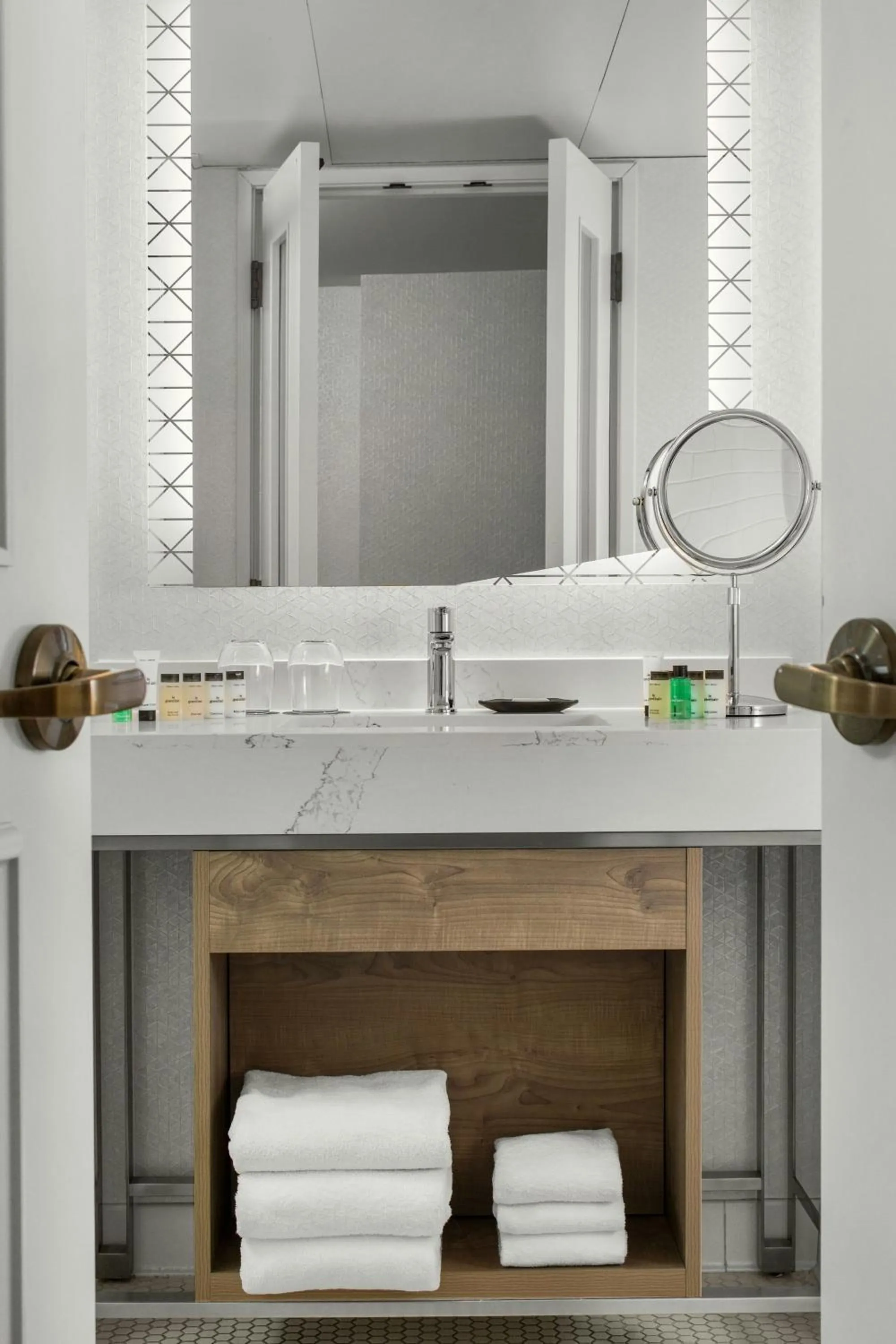 Bathroom in Sheraton Duluth Hotel