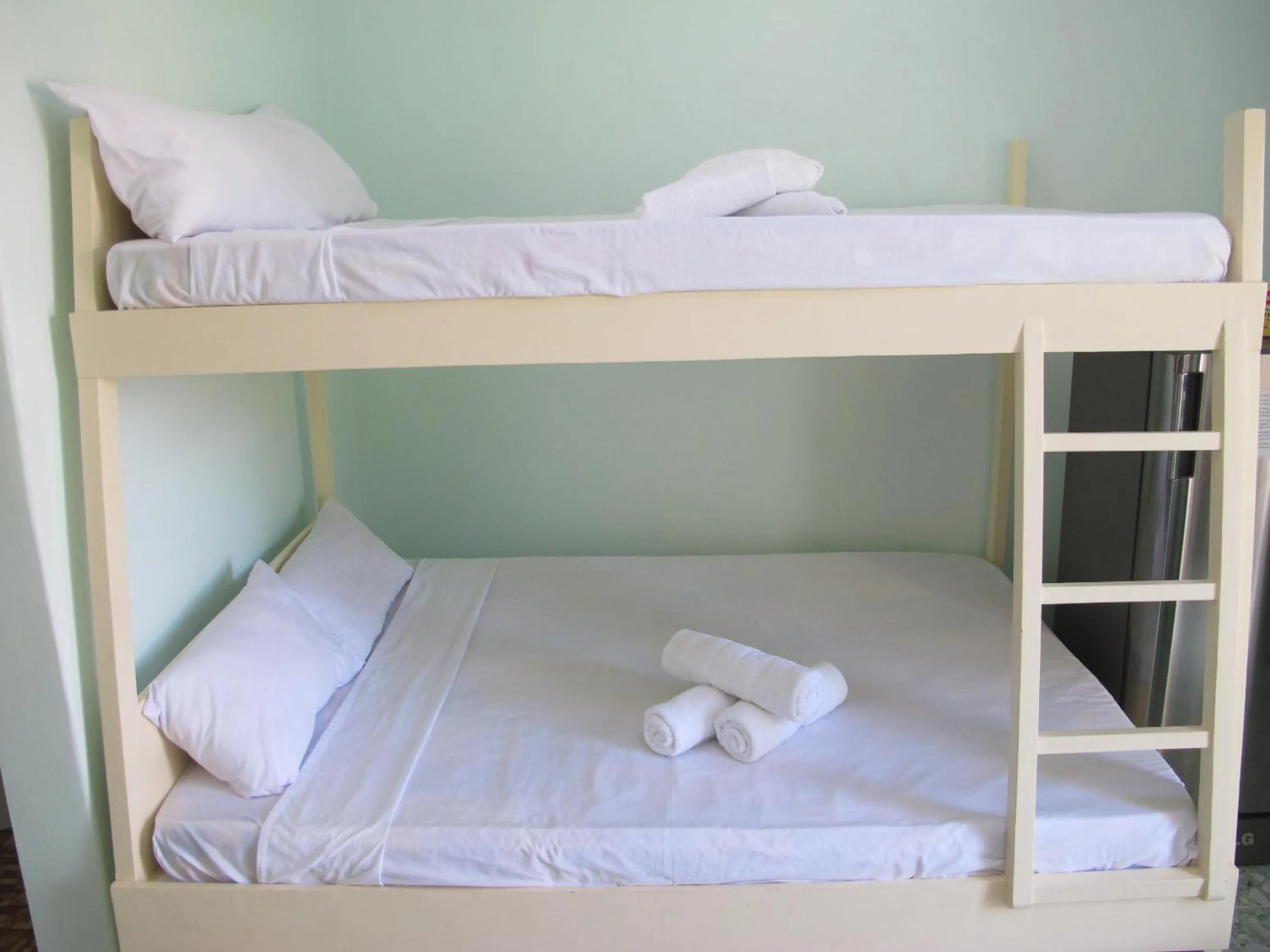 Bed in Cool Stay Inn