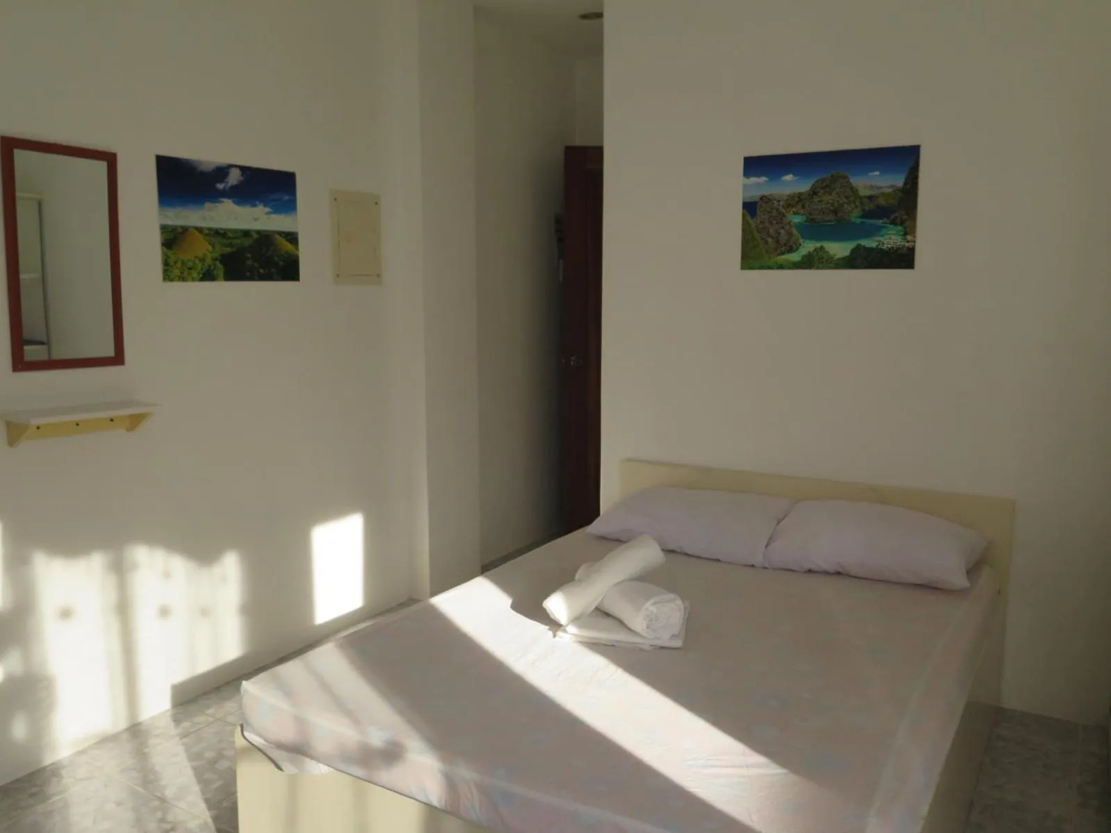 Bed in Cool Stay Inn