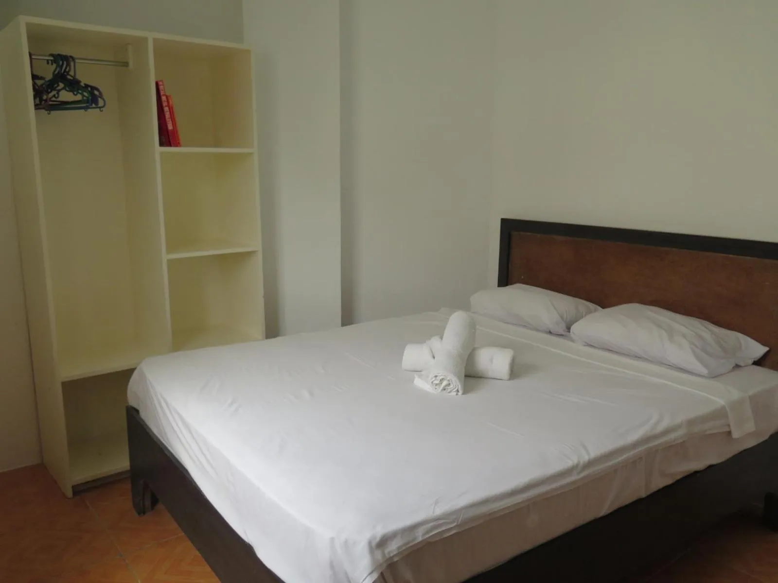 Bed in Cool Stay Inn