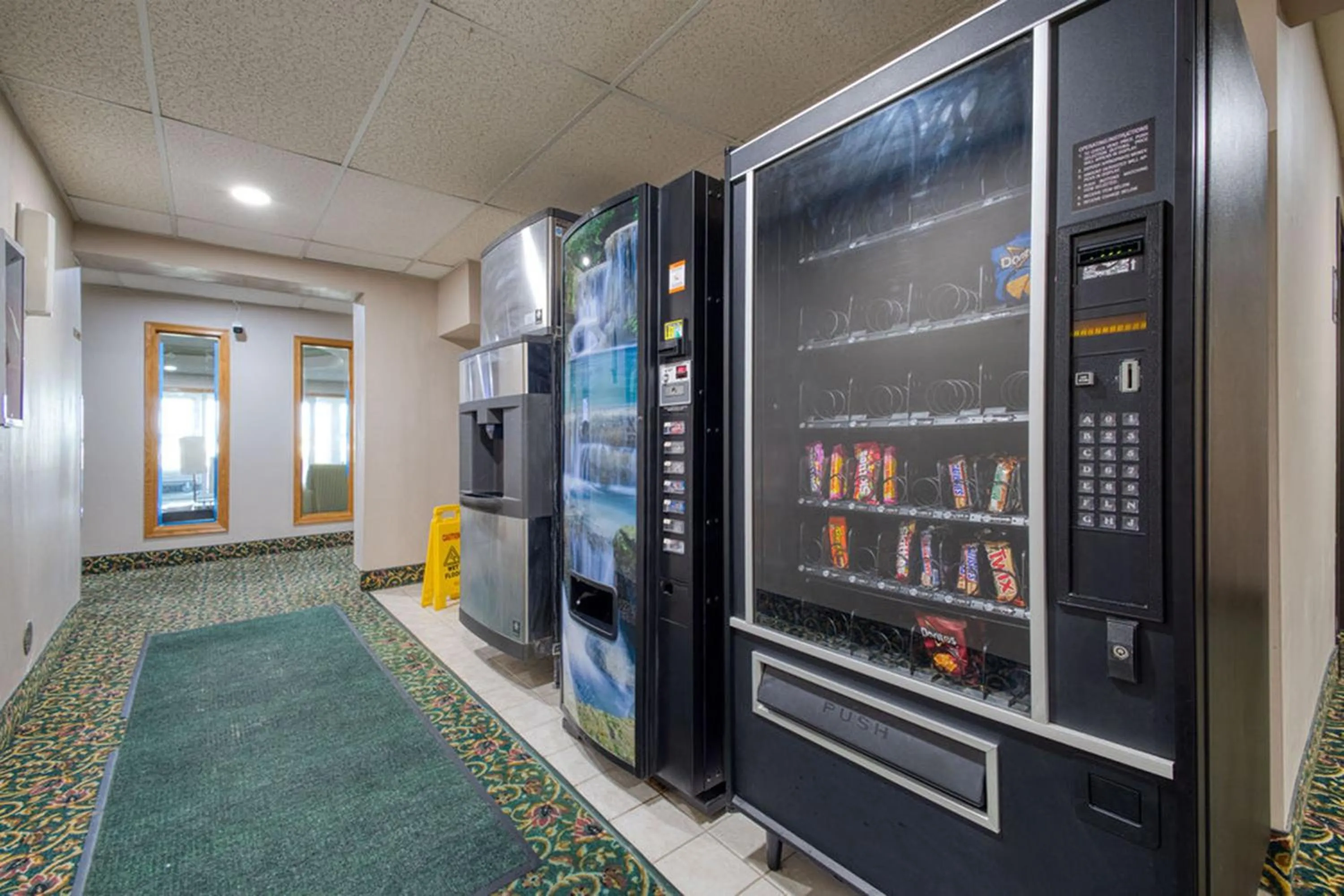 vending machine in Burgundy Inn & Suites By OYO El Paso