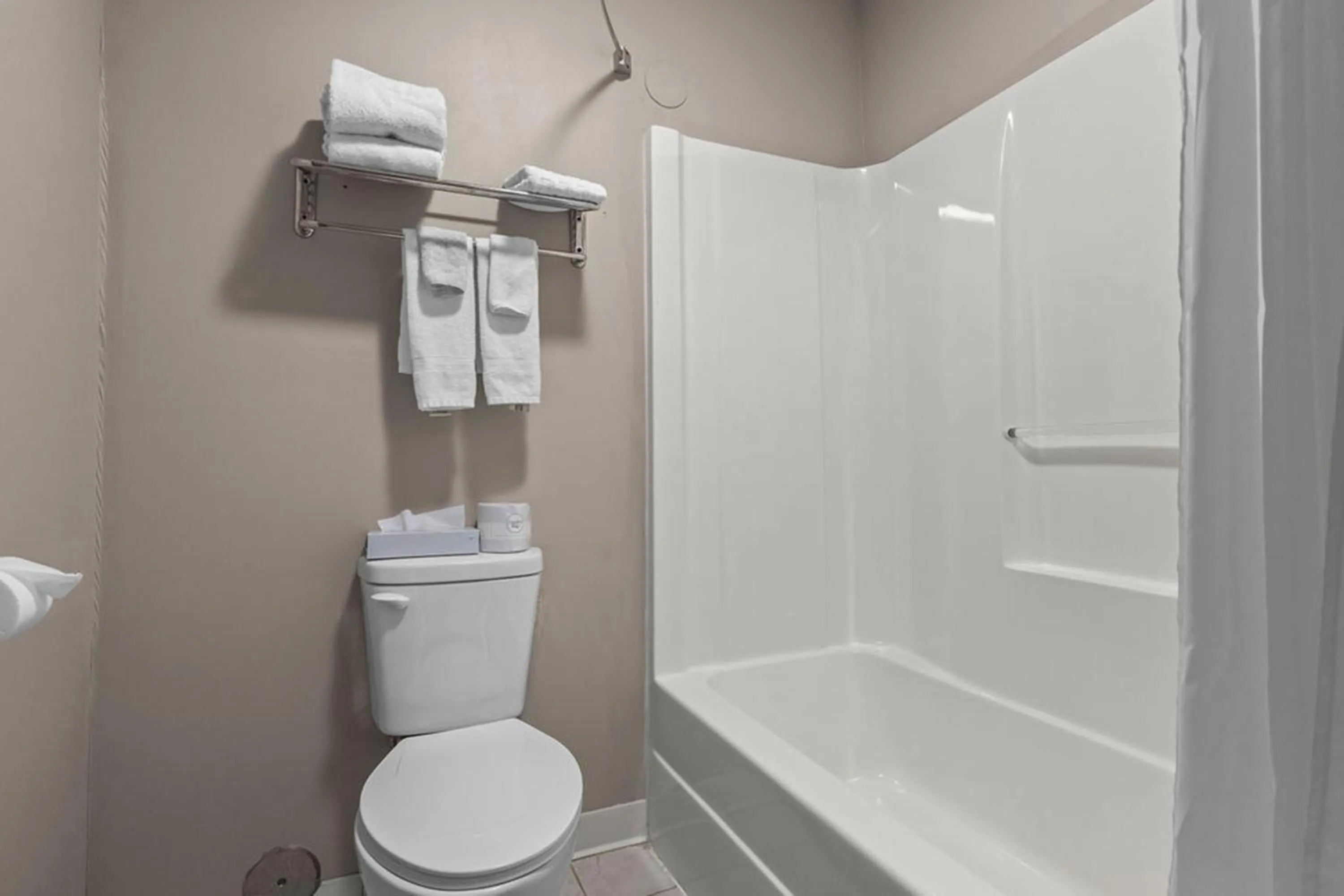 Bathroom in Burgundy Inn & Suites By OYO El Paso
