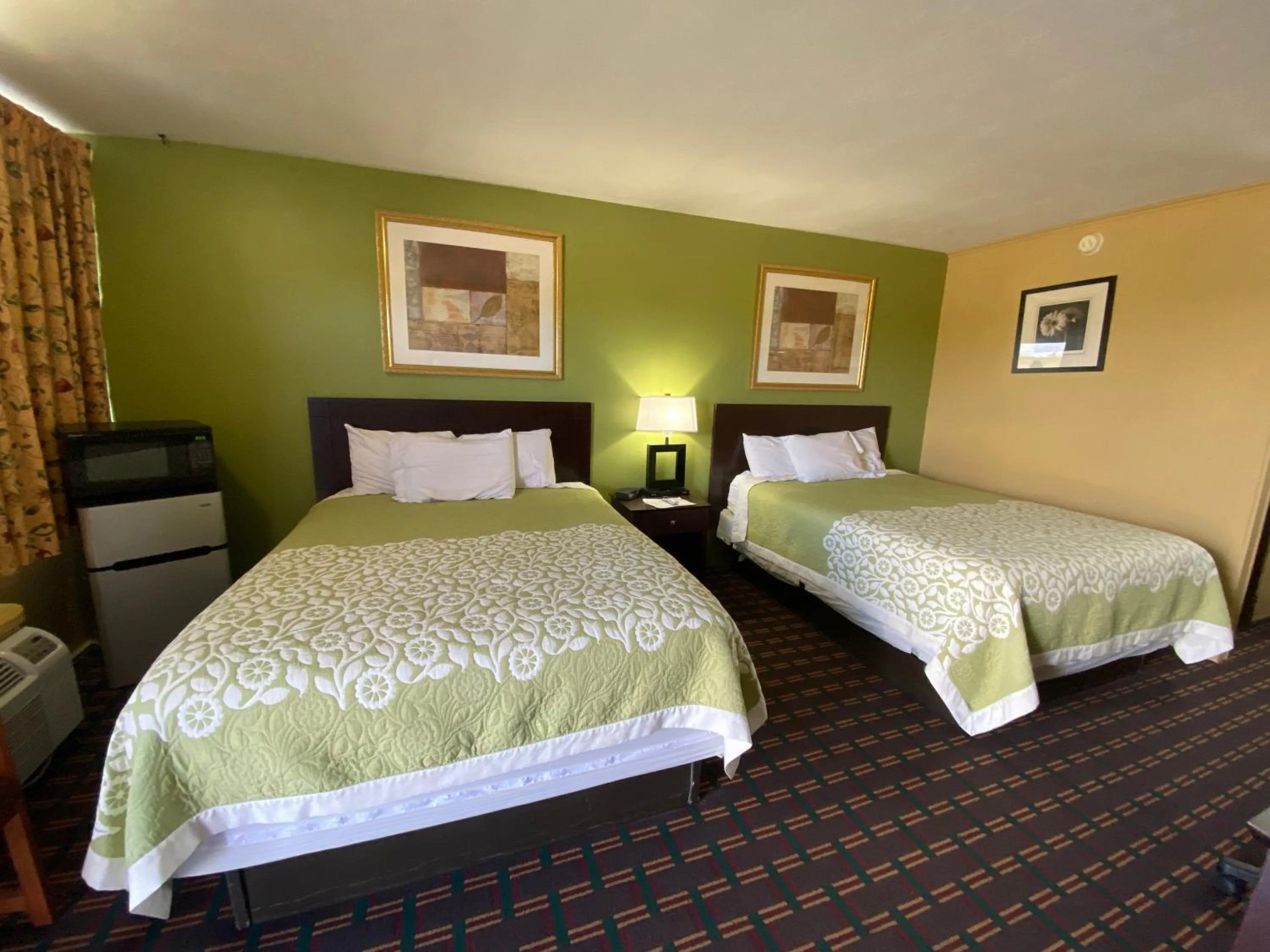 Bed in Innkeeper Motel Hamel