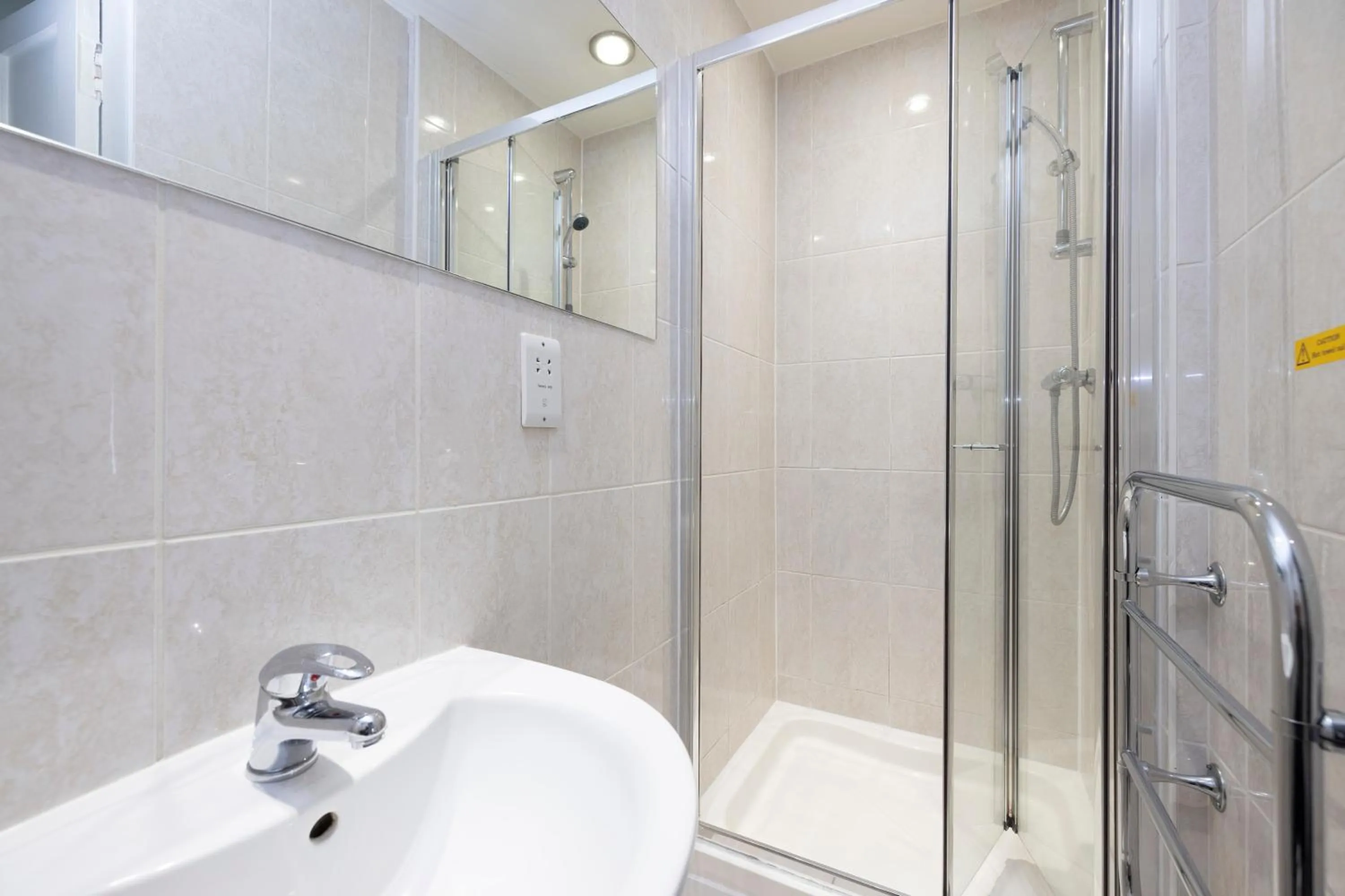 Shower in JOIVY Haymarket