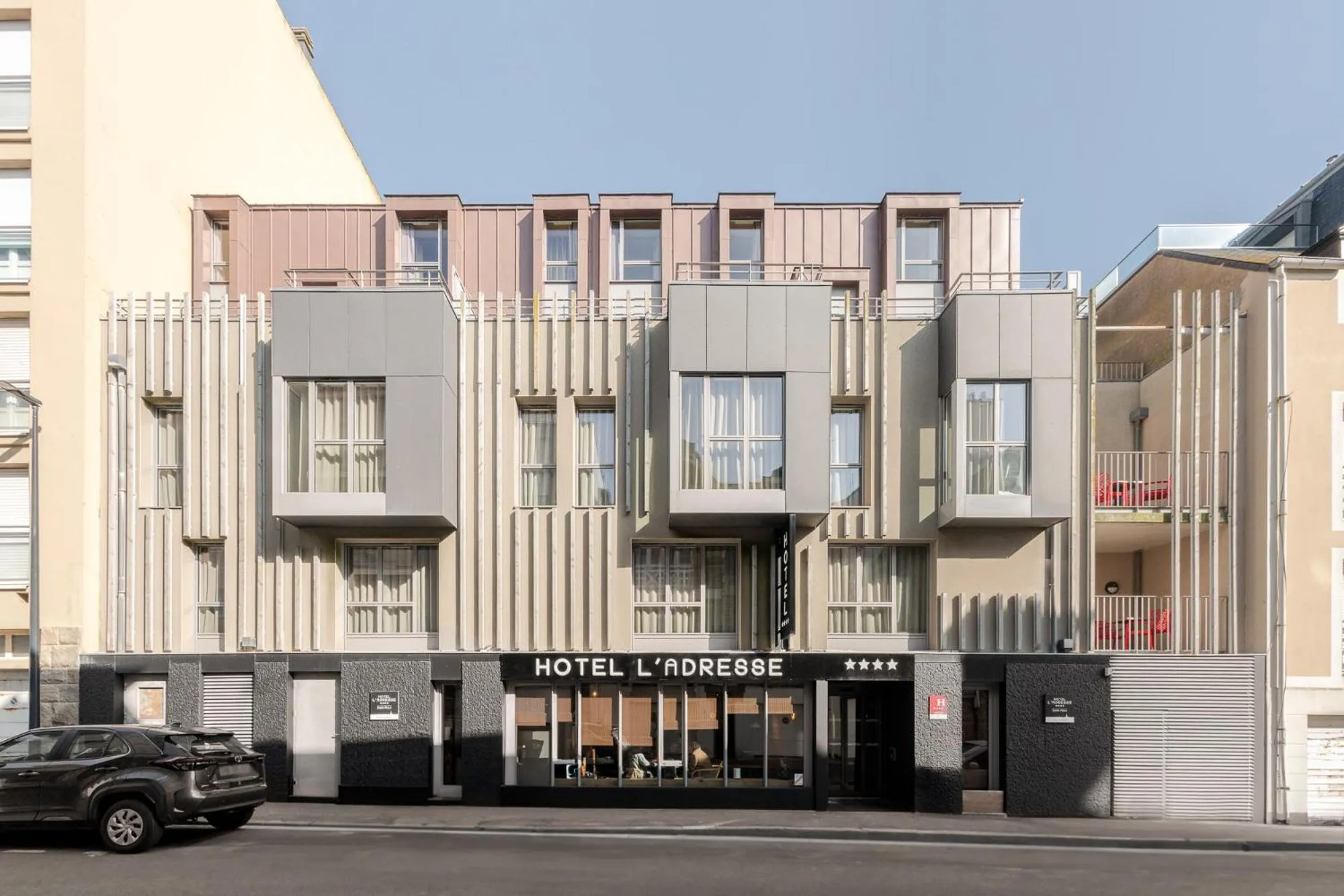 Facade/entrance in Hôtel L'Adresse - Entièrement rénové