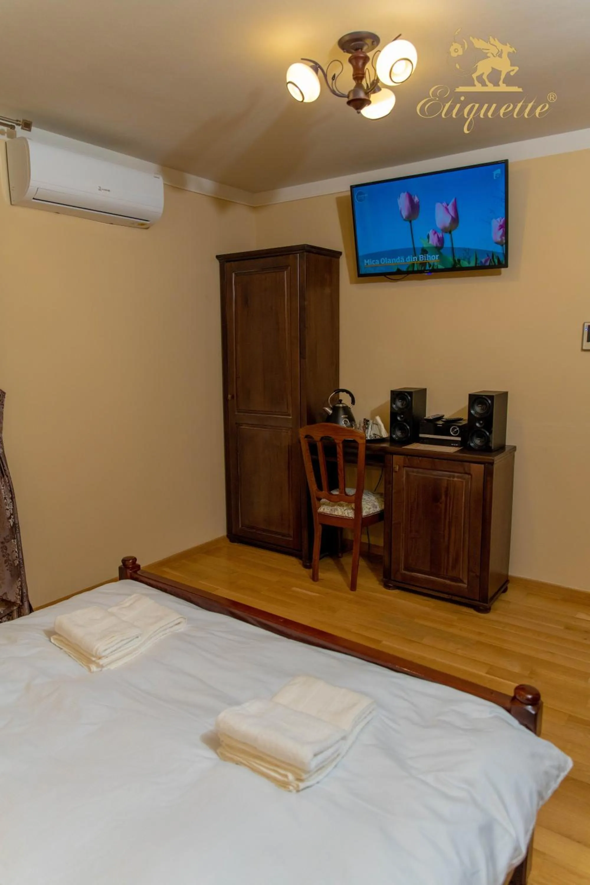 Bed in Villa Etiquette