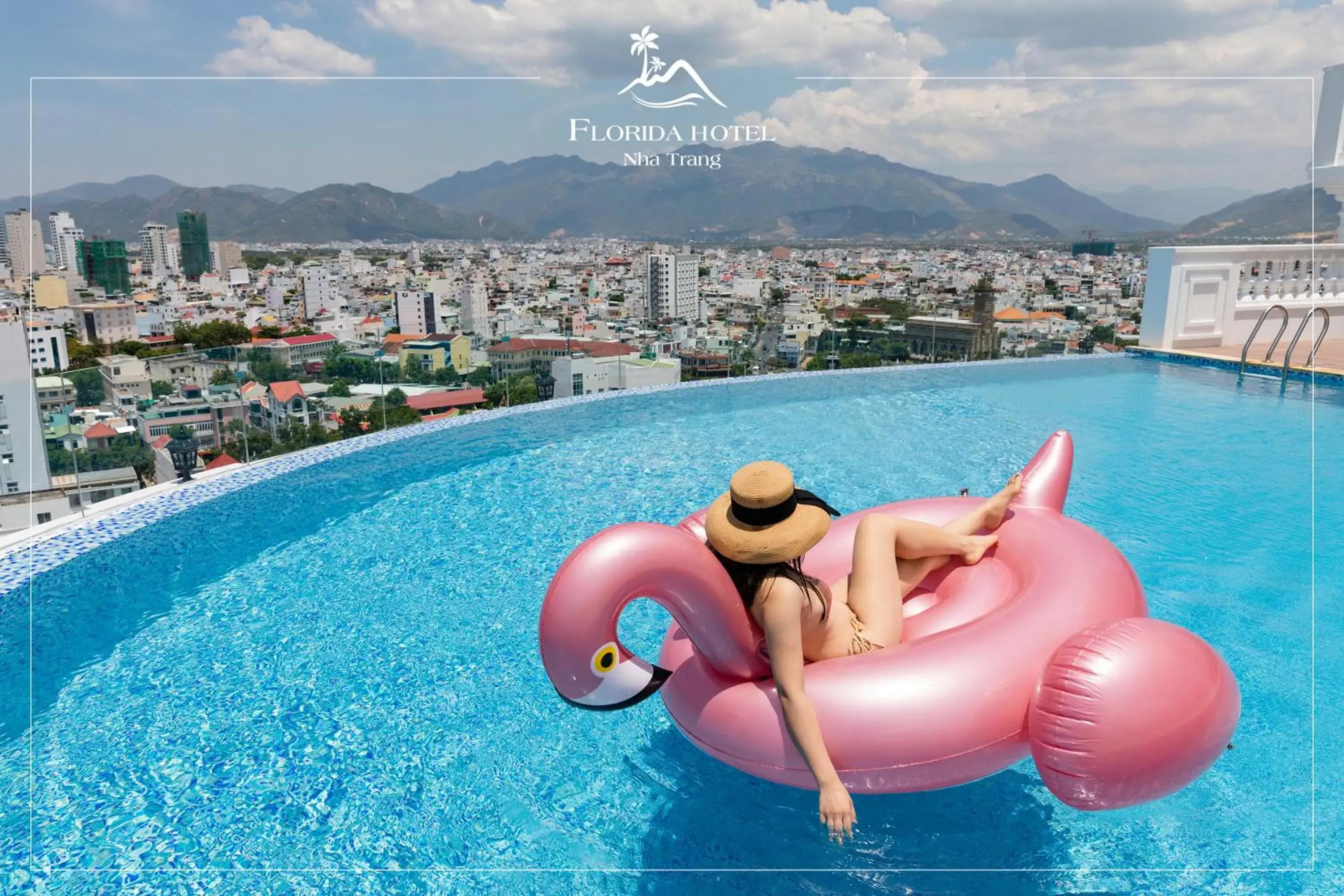 Swimming pool in Florida Hotel Swimming pool in Florida Hotel