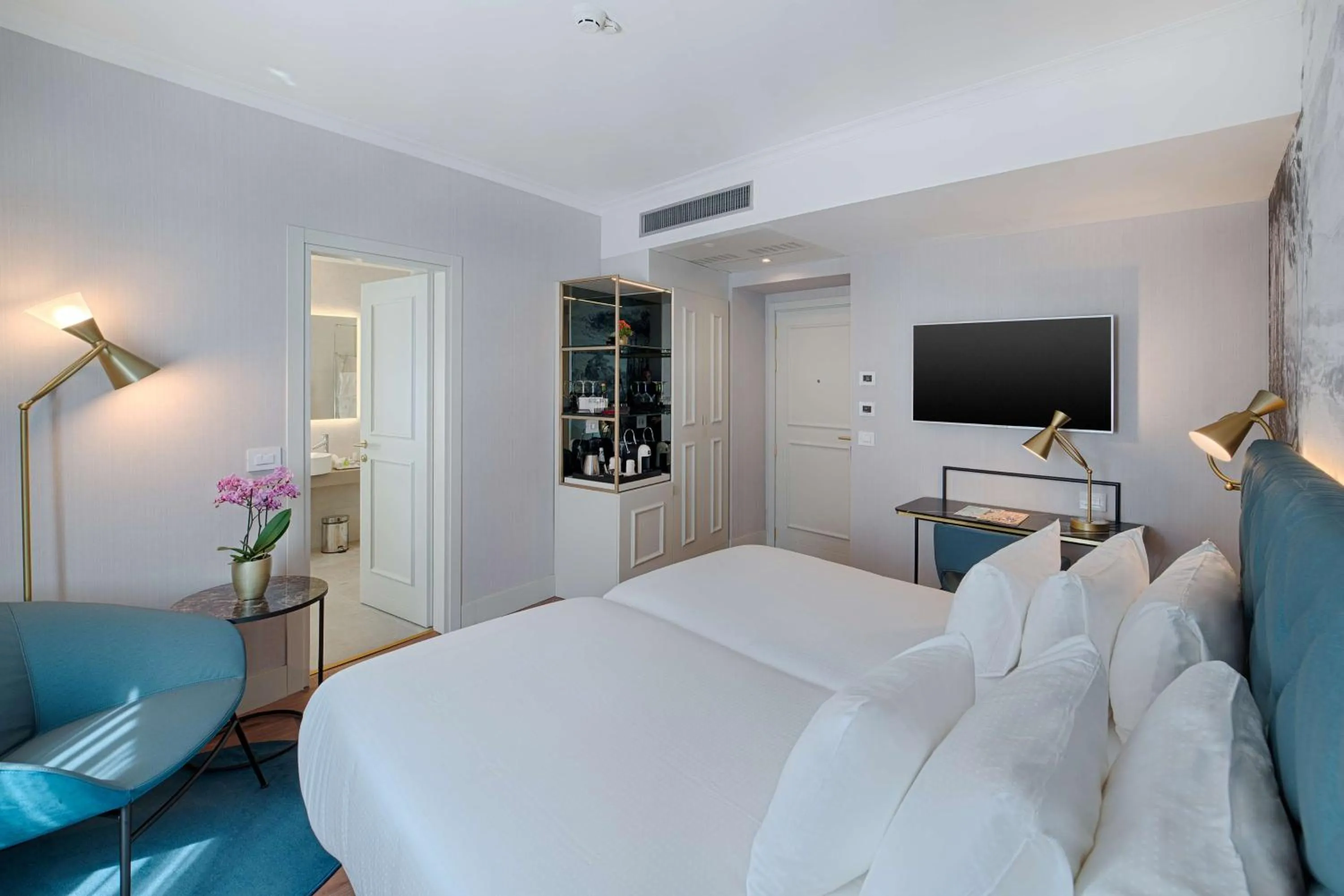 Bedroom, Bed in NH Collection Roma Fori Imperiali