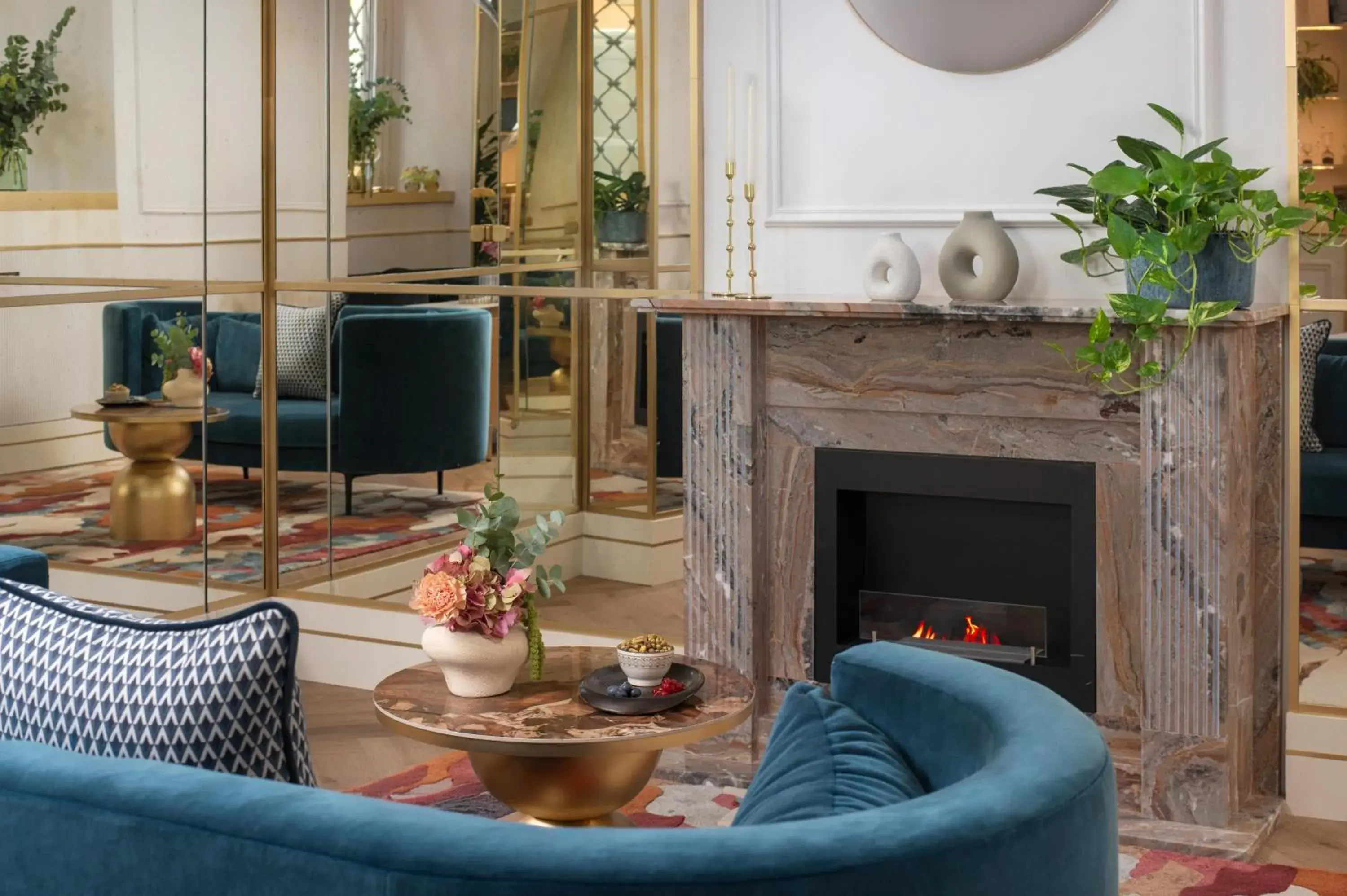 Lobby or reception in NH Collection Roma Fori Imperiali Lobby or reception in NH Collection Roma Fori Imperiali