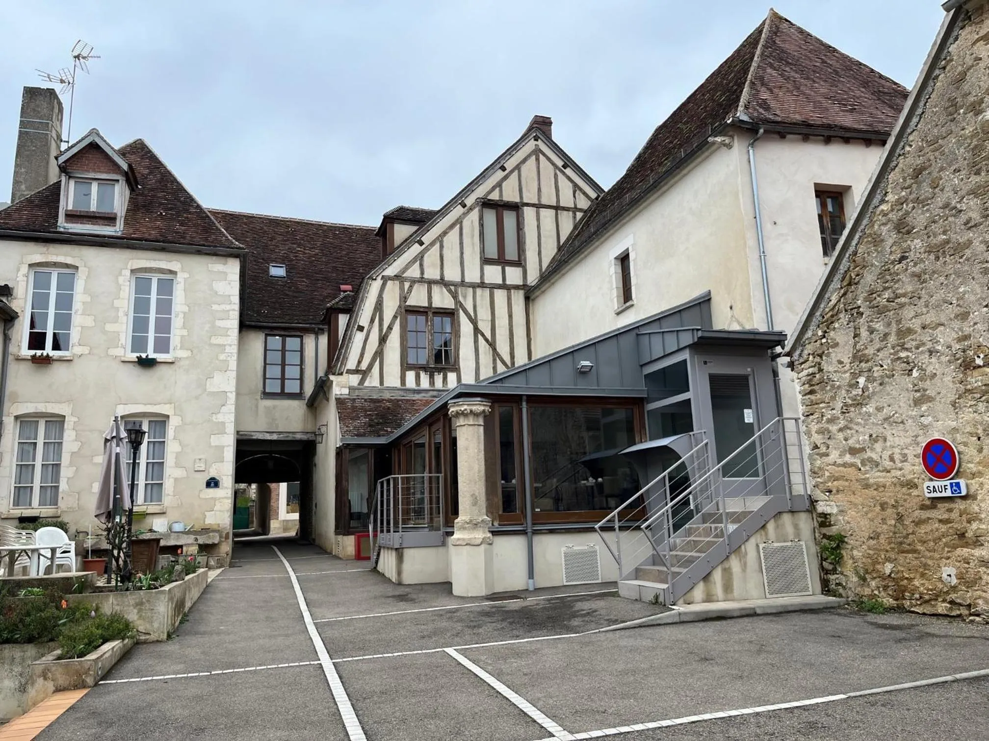 LOGIS HOTEL - Le Relais Saint Vincent