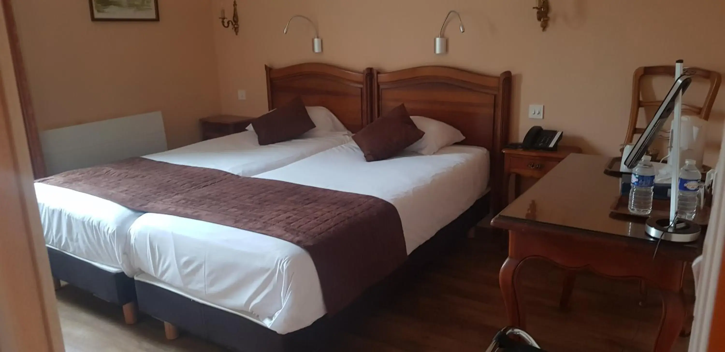 Bedroom, Bed in LOGIS HOTEL - Le Relais Saint Vincent Bedroom, Bed in LOGIS HOTEL - Le Relais Saint Vincent