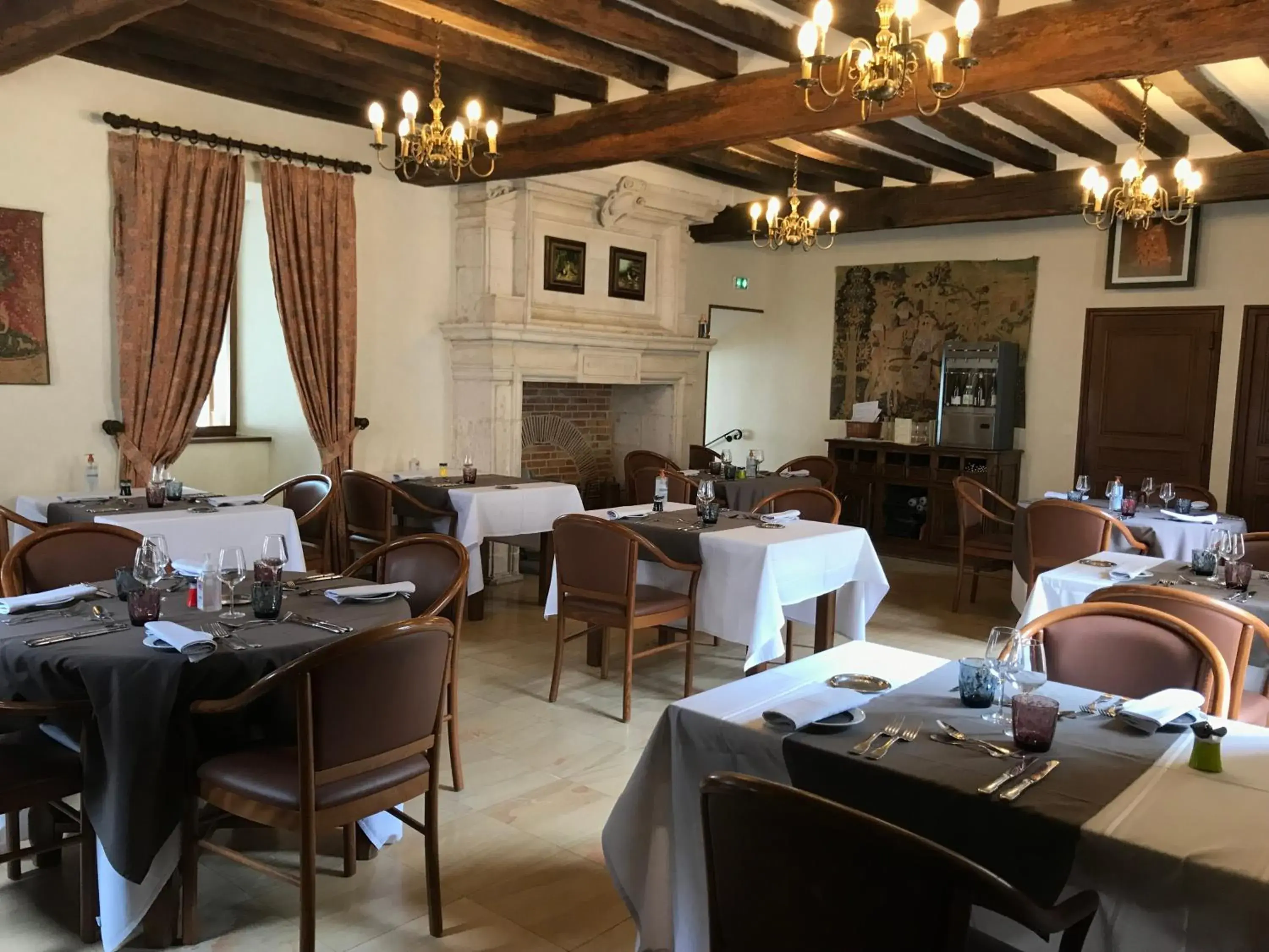 Restaurant/places to eat in LOGIS HOTEL - Le Relais Saint Vincent Restaurant/places to eat in LOGIS HOTEL - Le Relais Saint Vincent