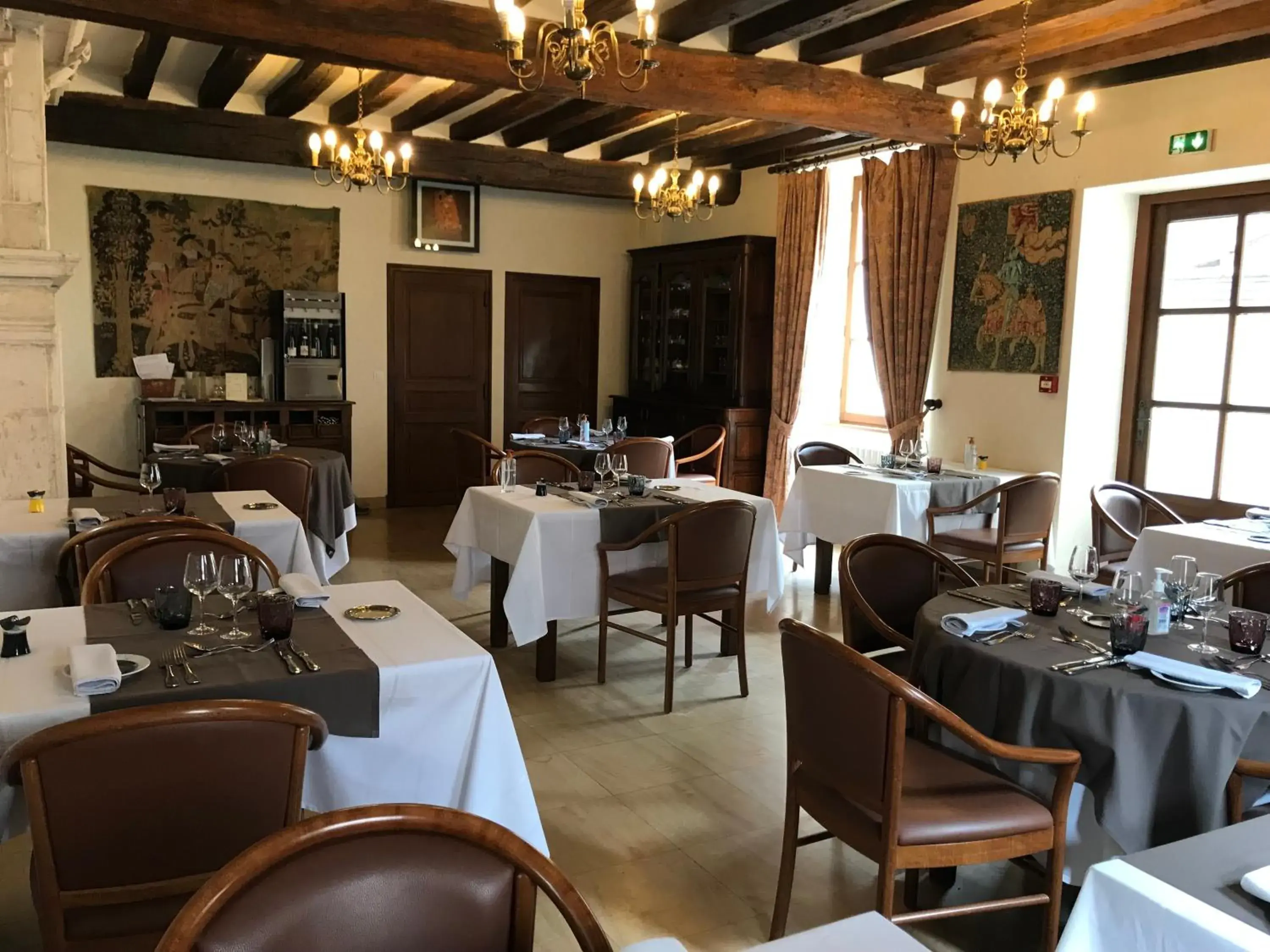 Restaurant/places to eat in LOGIS HOTEL - Le Relais Saint Vincent Restaurant/places to eat in LOGIS HOTEL - Le Relais Saint Vincent