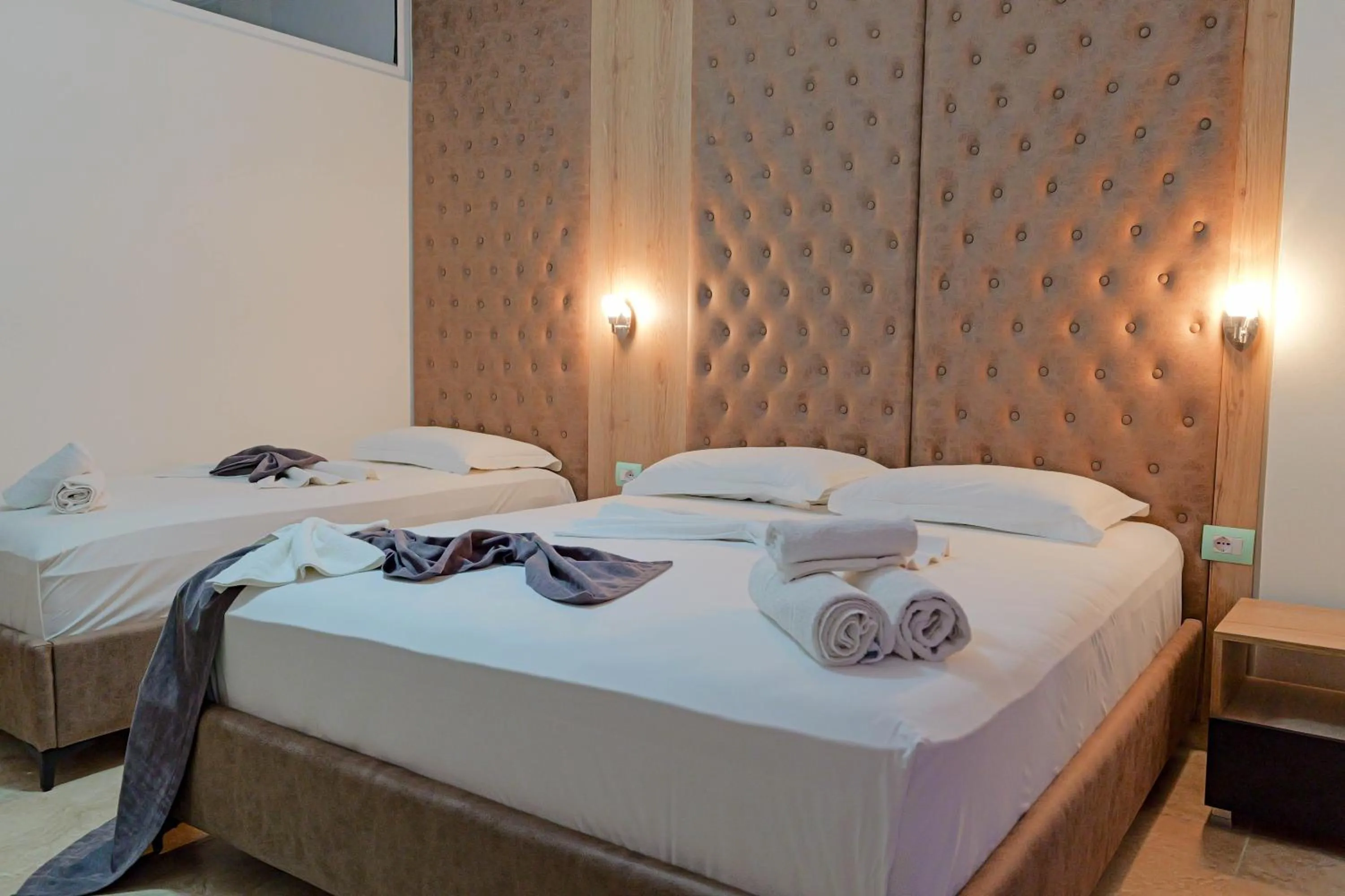 Bed in Hotel Esmerald Ksamil