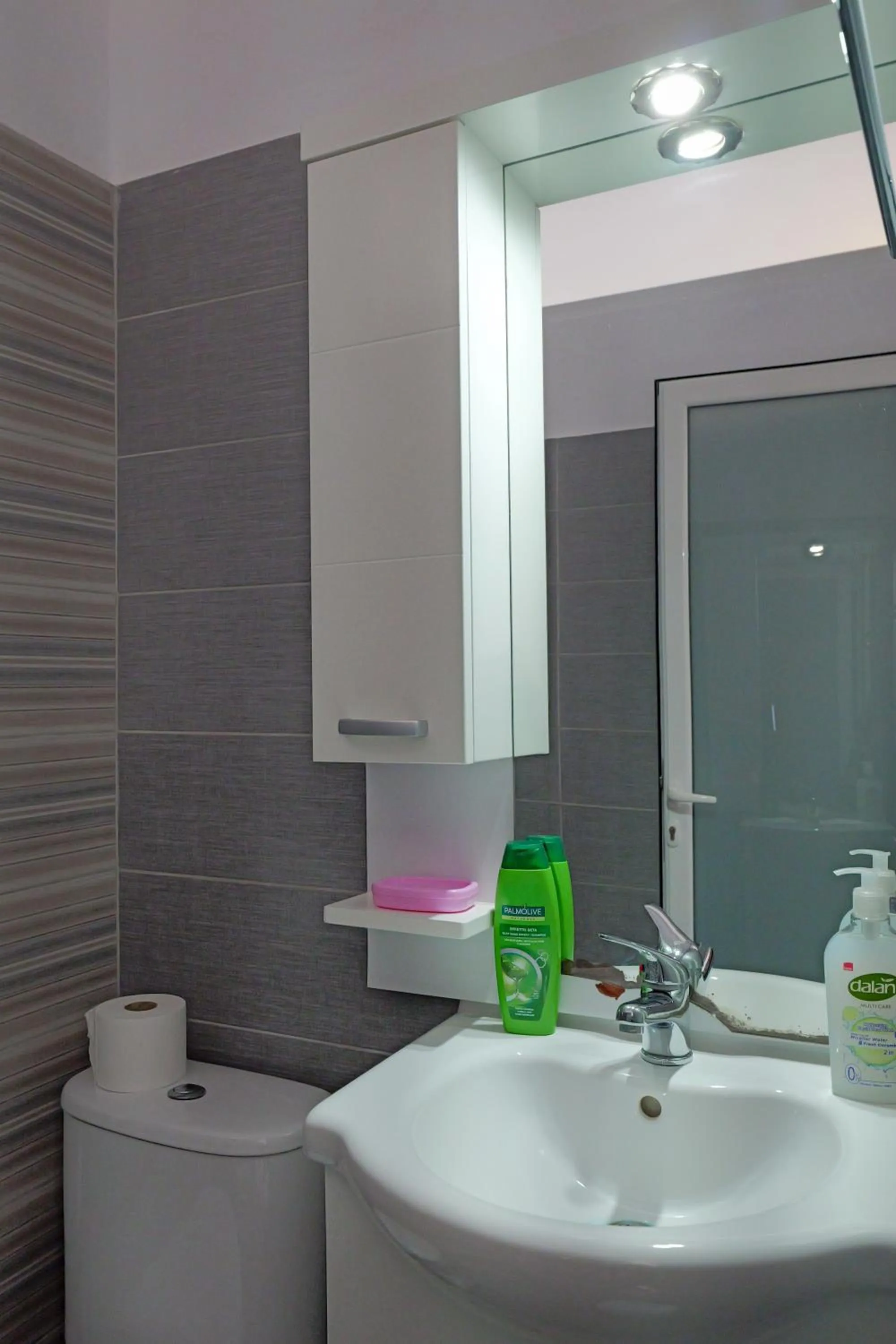 Bathroom in Hotel Esmerald Ksamil