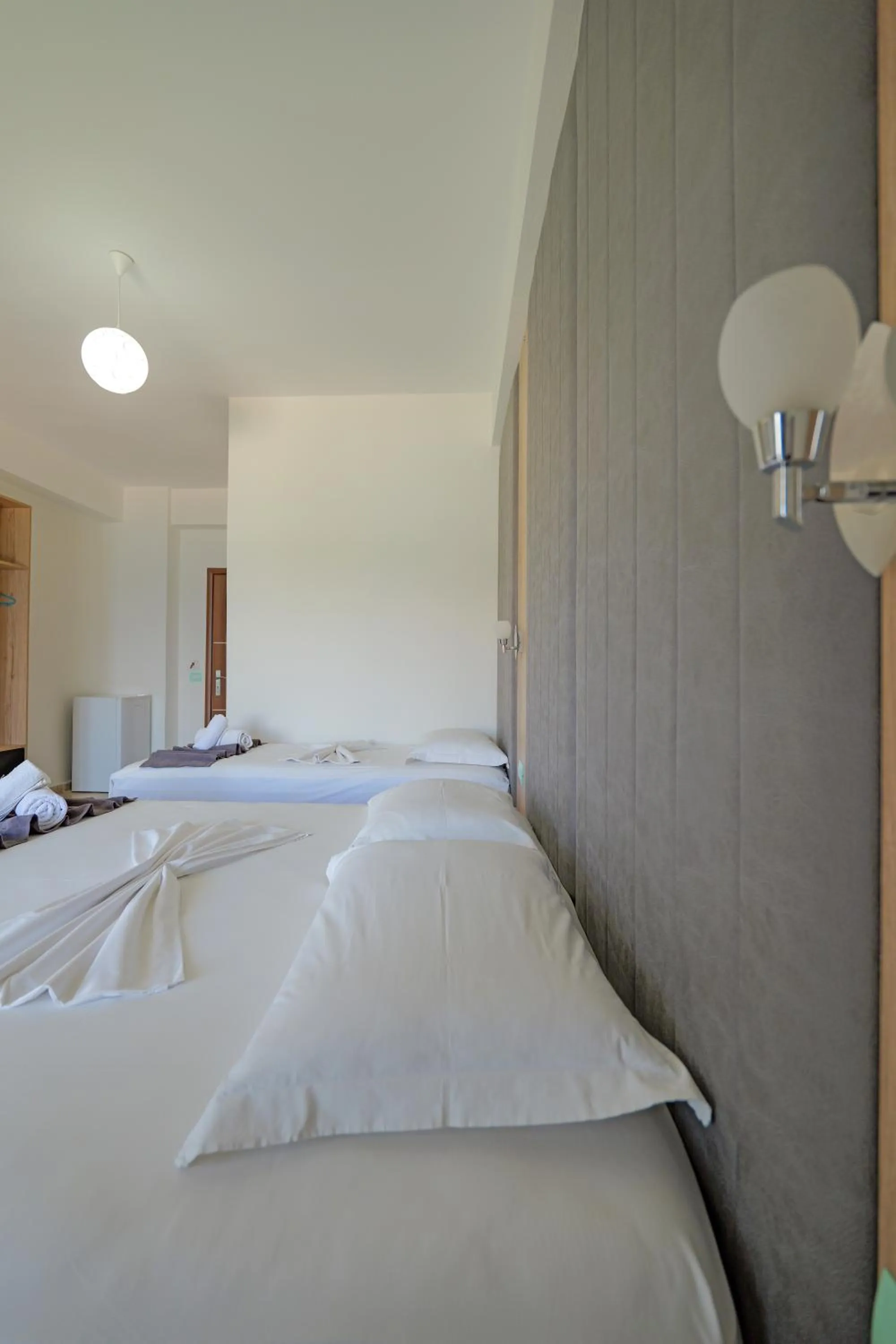 Photo of the whole room, Bed in Hotel Esmerald Ksamil