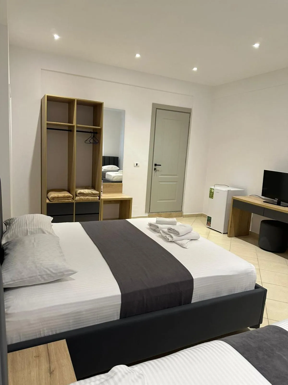 Bed in Hotel Esmerald Ksamil