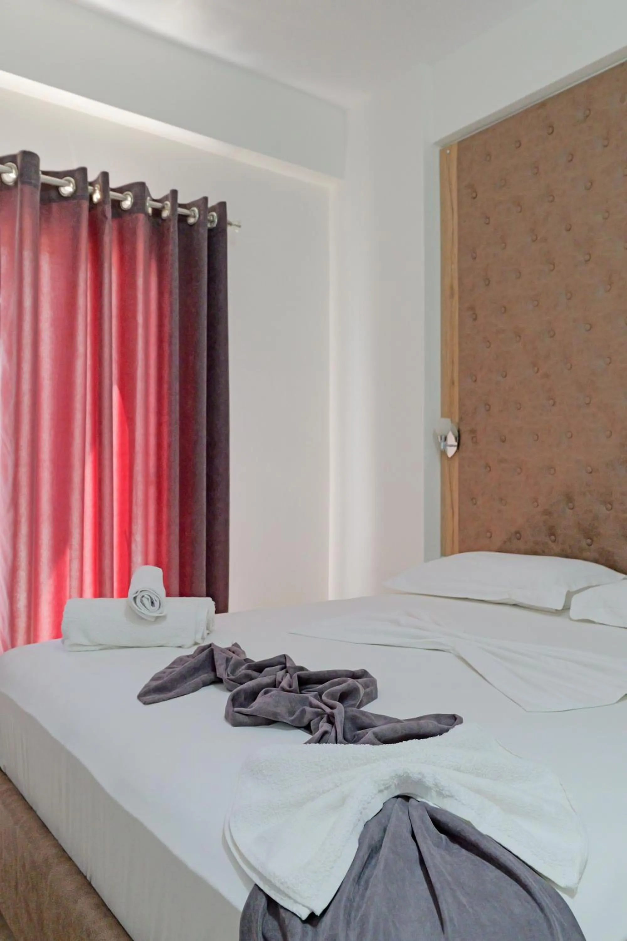 Photo of the whole room, Bed in Hotel Esmerald Ksamil