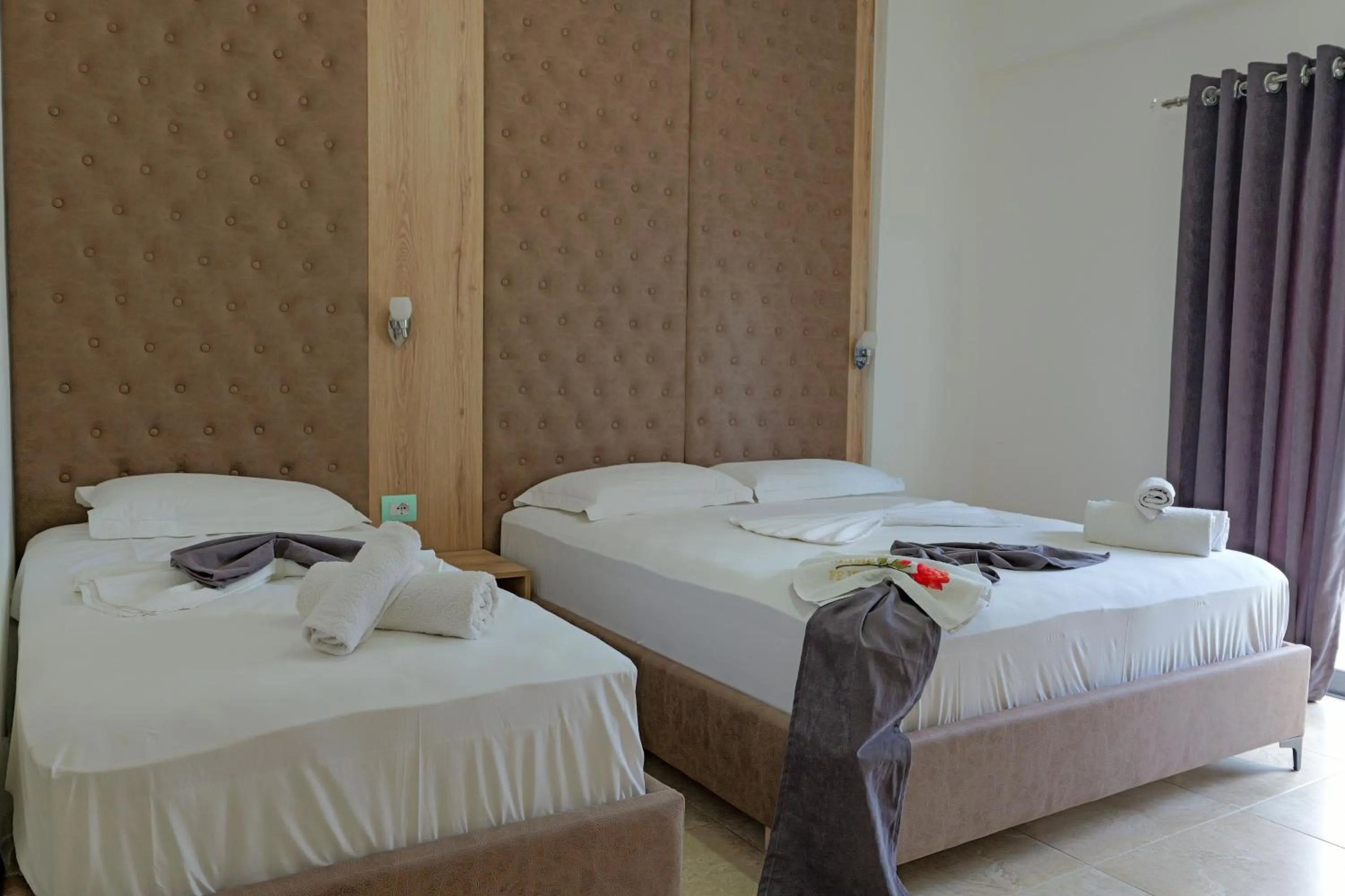 Bed in Hotel Esmerald Ksamil