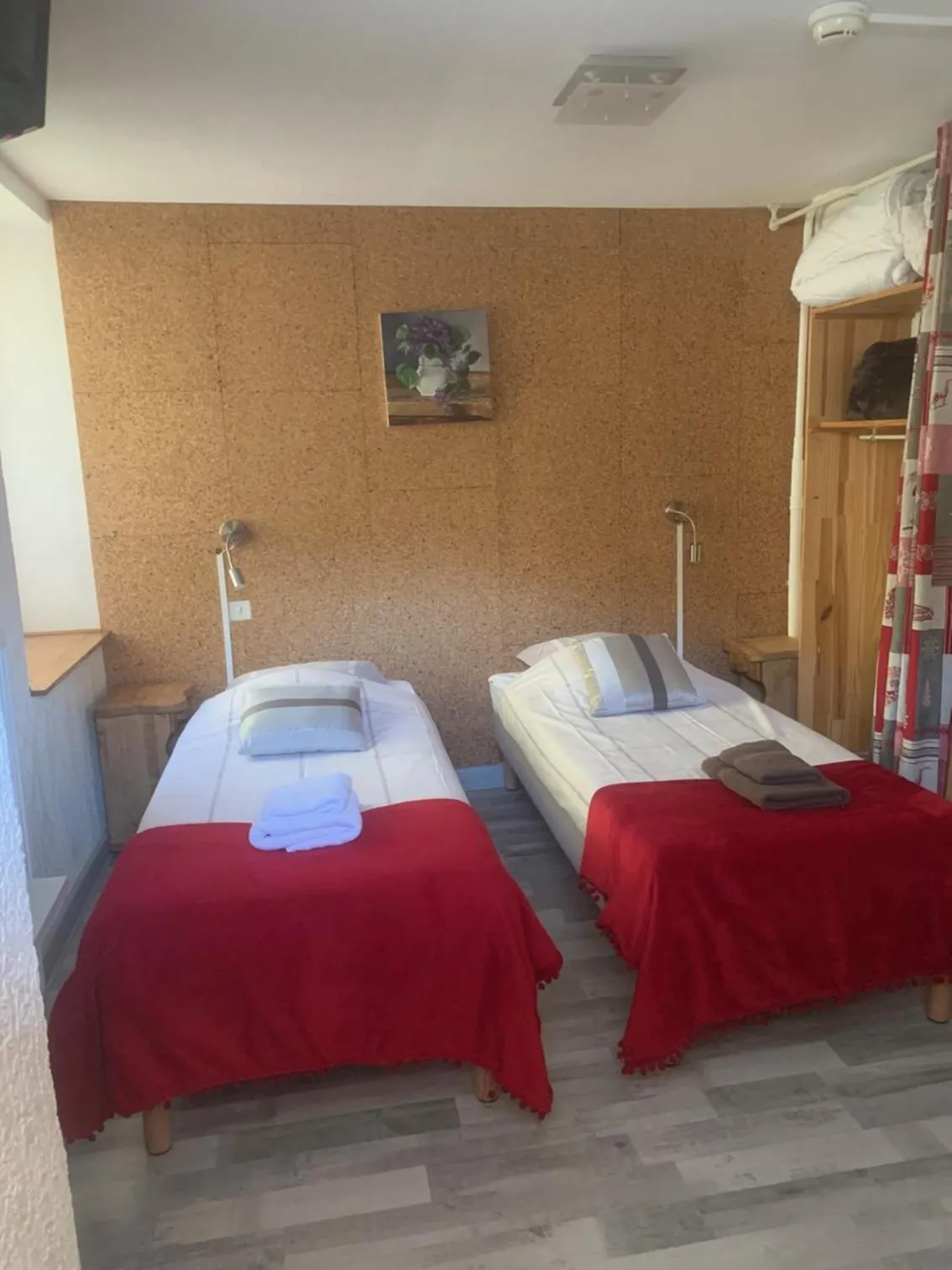 Bed in Hôtel Le Beauséjour