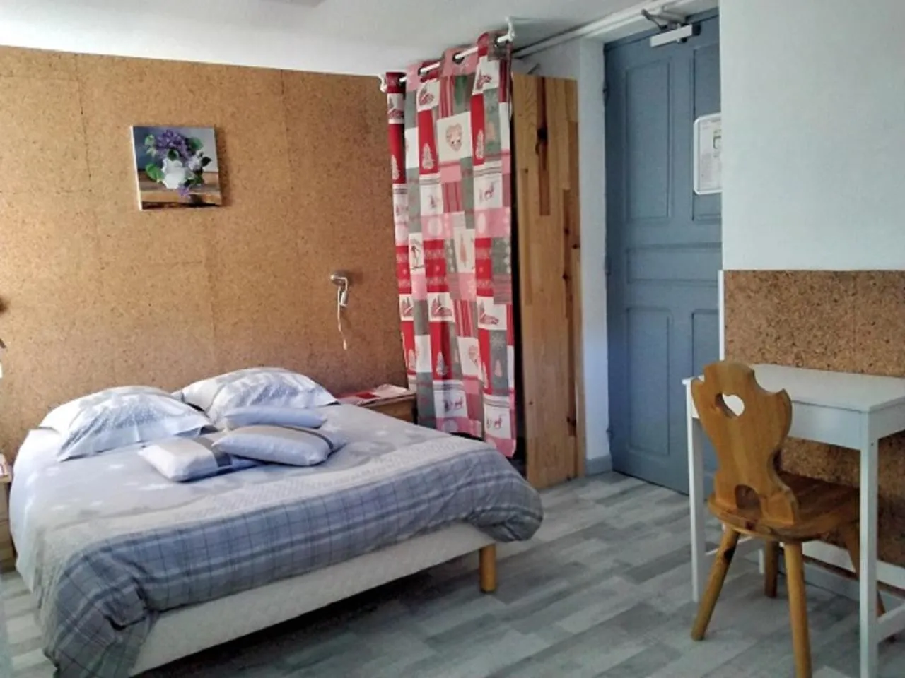 Bedroom, Bed in Hôtel Le Beauséjour