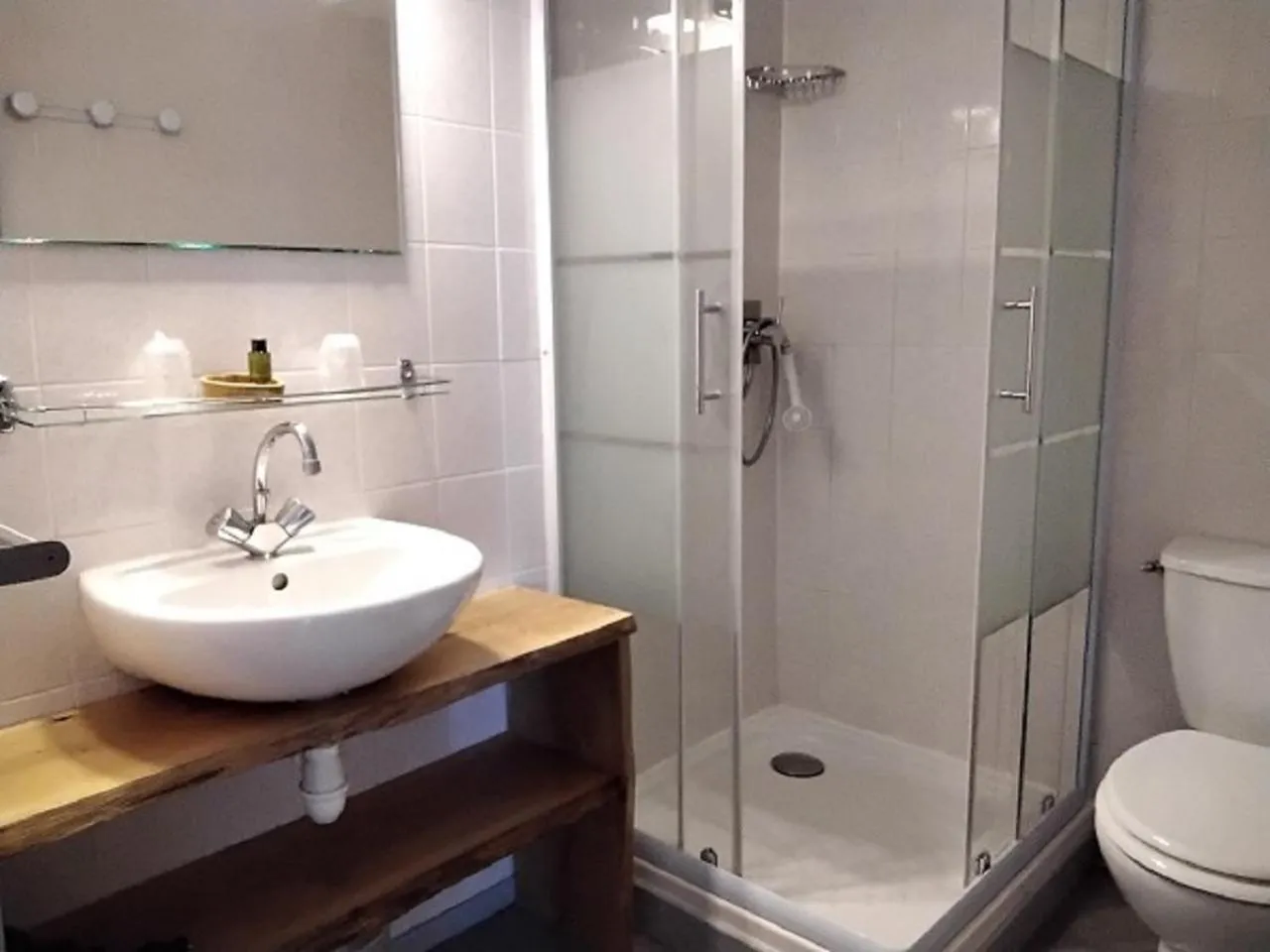 Bathroom in Hôtel Le Beauséjour
