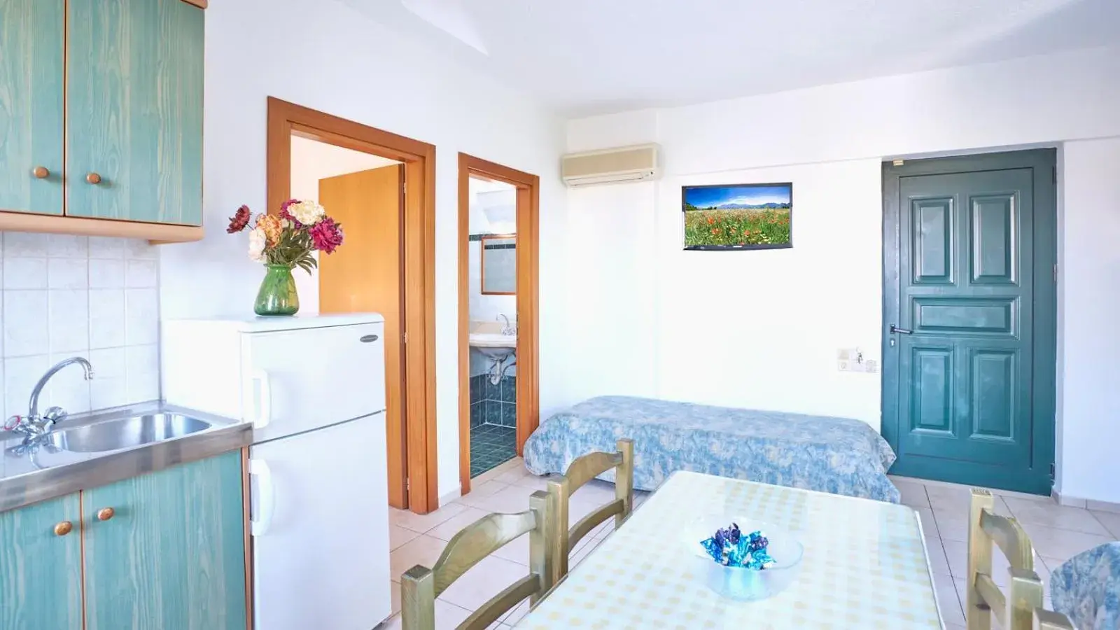 Living room in Dionysos Apartments & Studios Living room in Dionysos Apartments & Studios