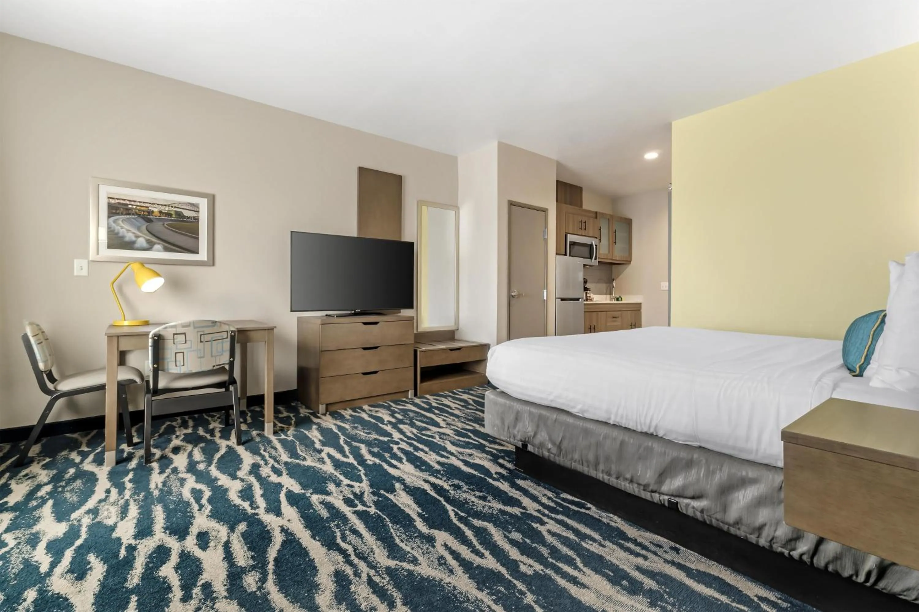 Bedroom, Bed in Executive Residency by Best Western Corpus Christi