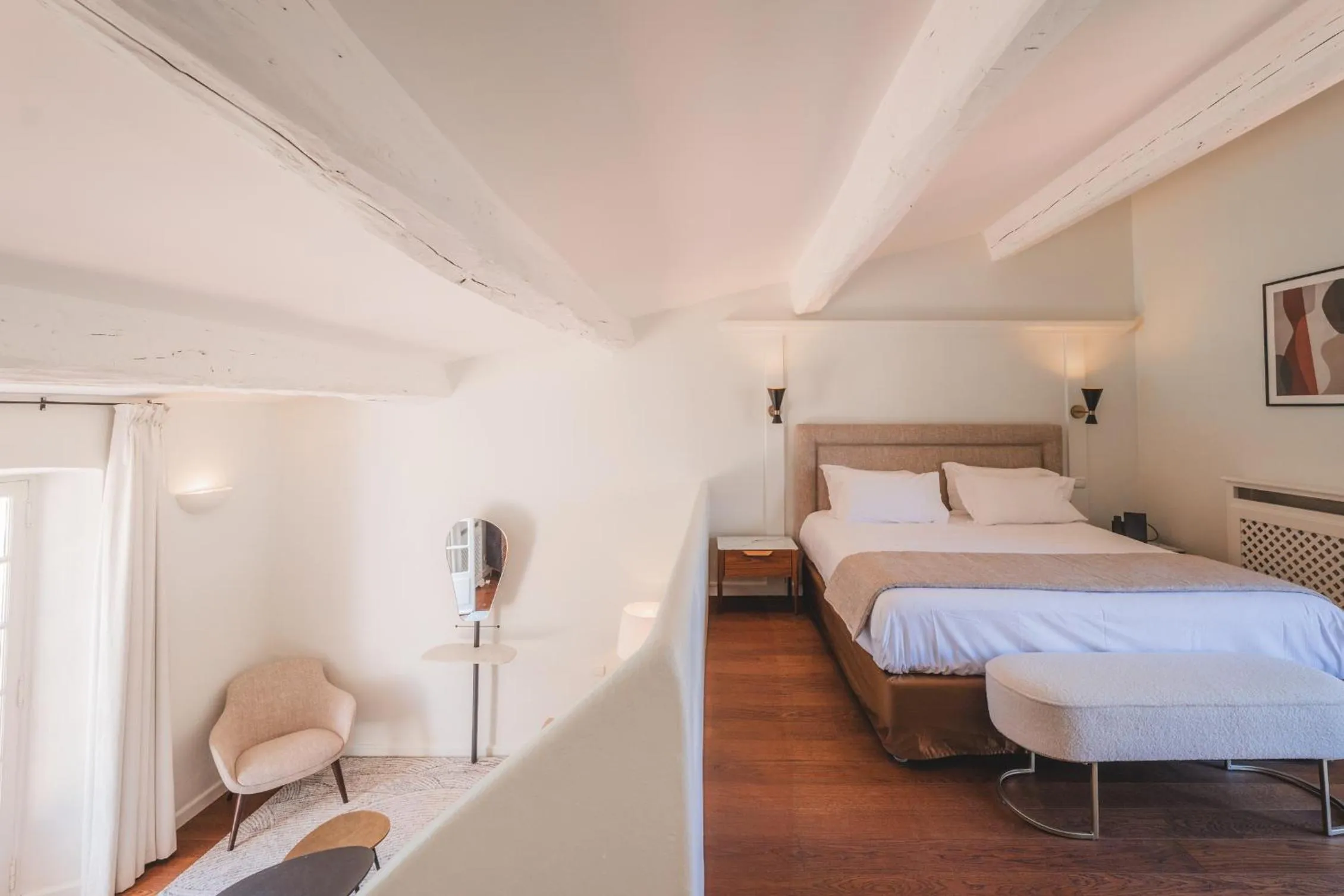 Bedroom in Hôtel La Mandarine