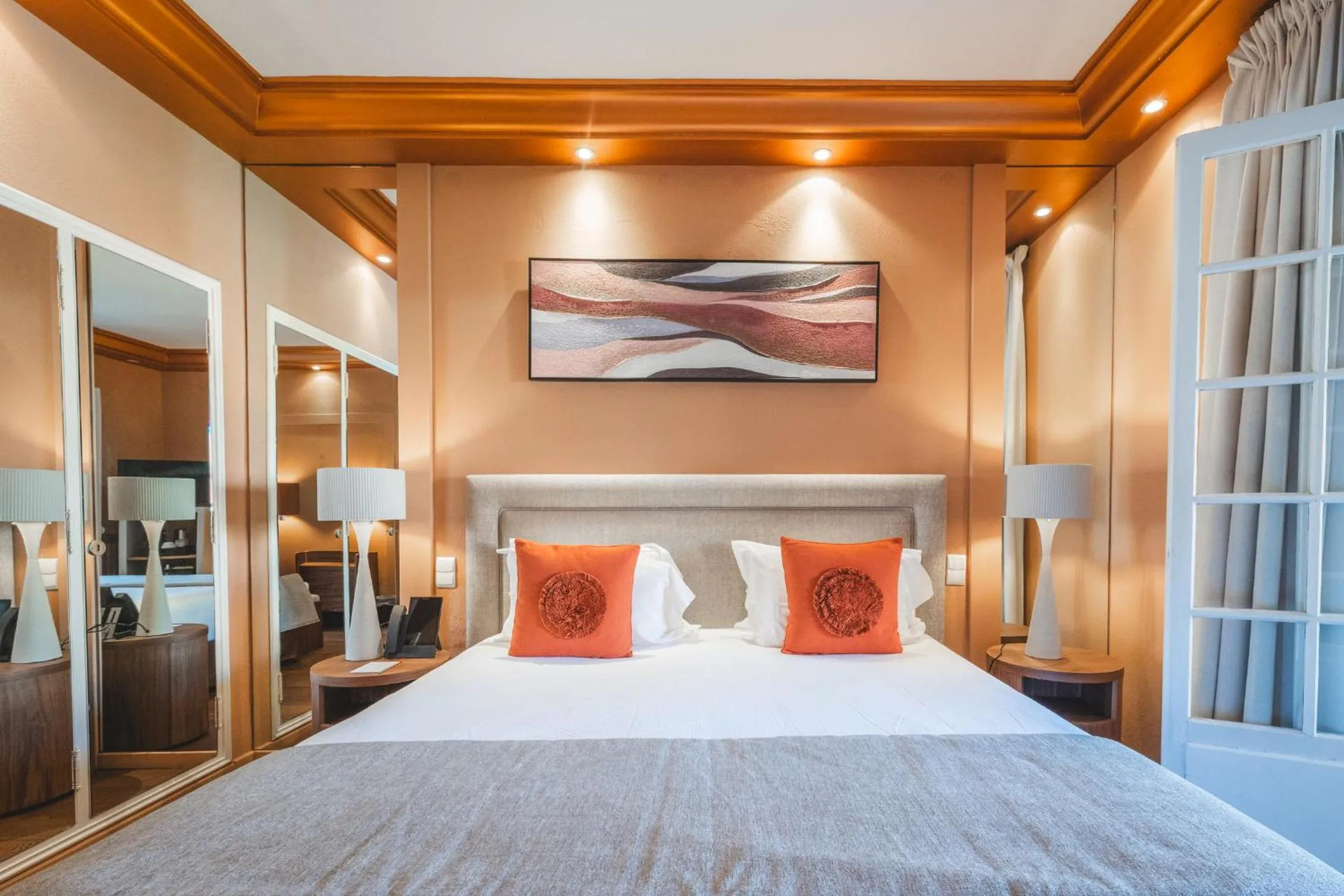 Bedroom in Hôtel La Mandarine