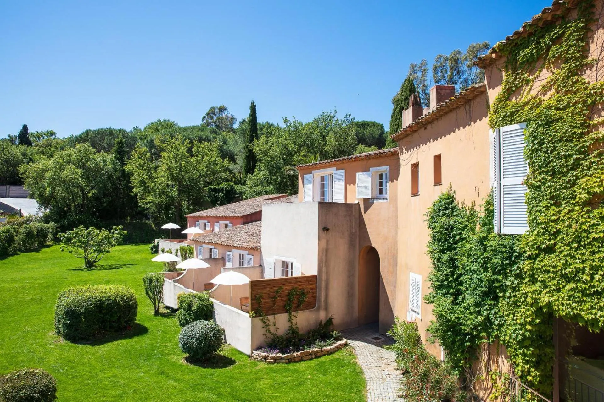 Property building in Hôtel La Mandarine