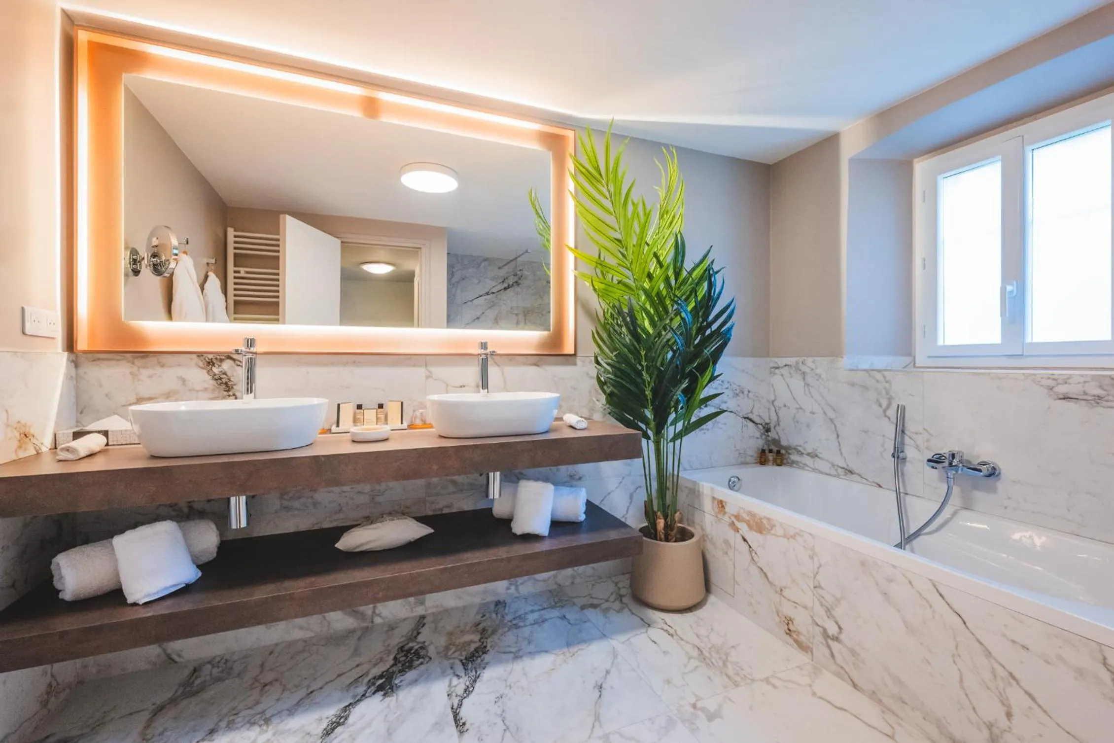 Bathroom in Hôtel La Mandarine