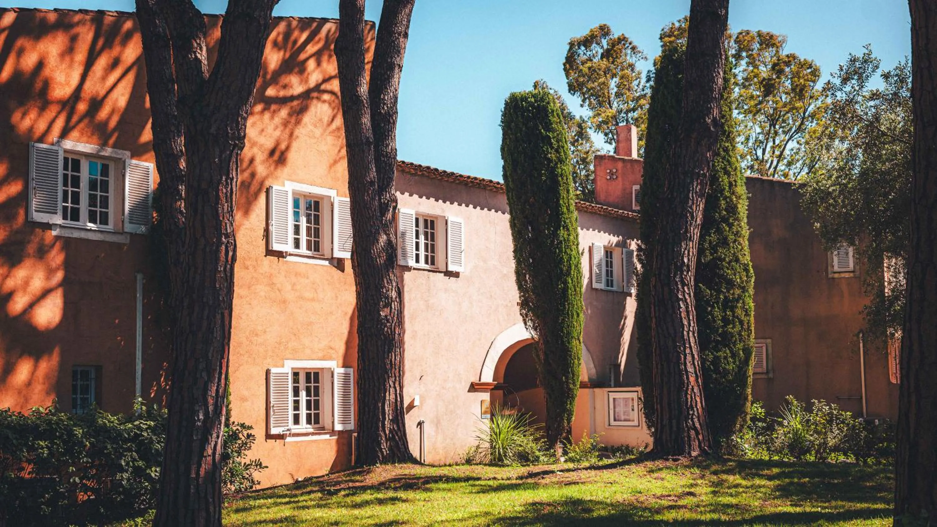 Property building in Hôtel La Mandarine