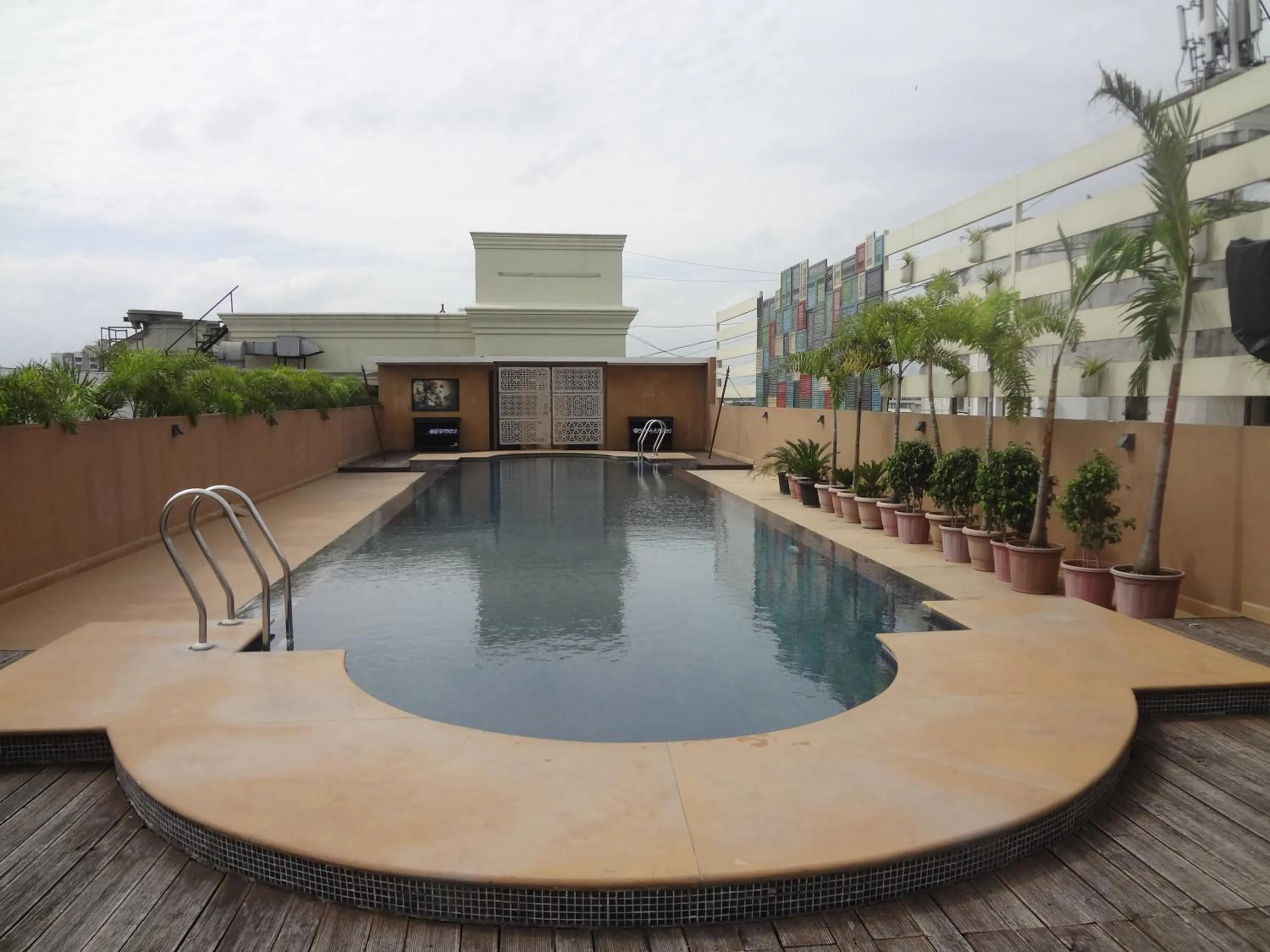 Swimming pool in Tuli Imperial