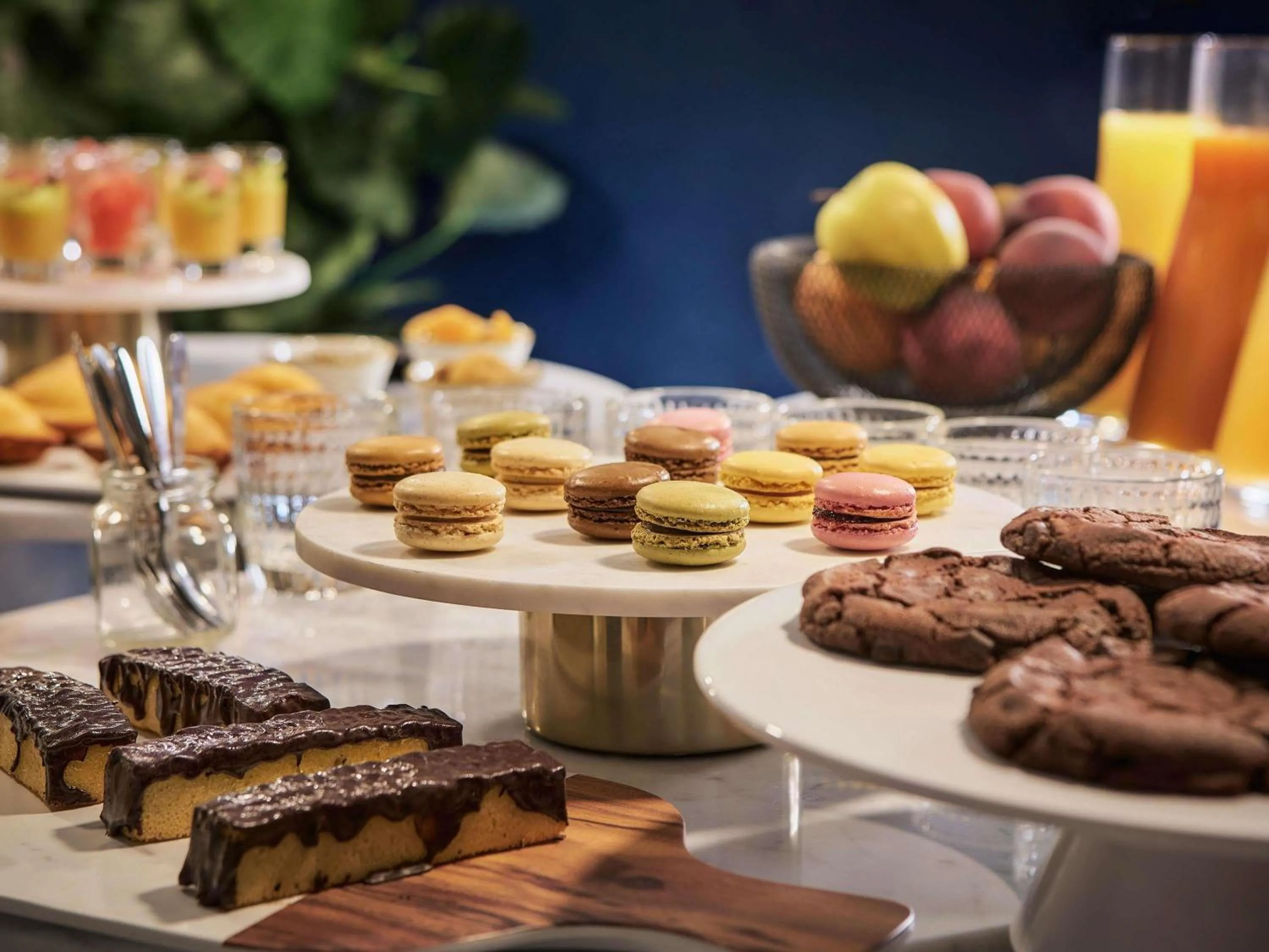 Lounge or bar in Mercure Paris Montparnasse Pasteur