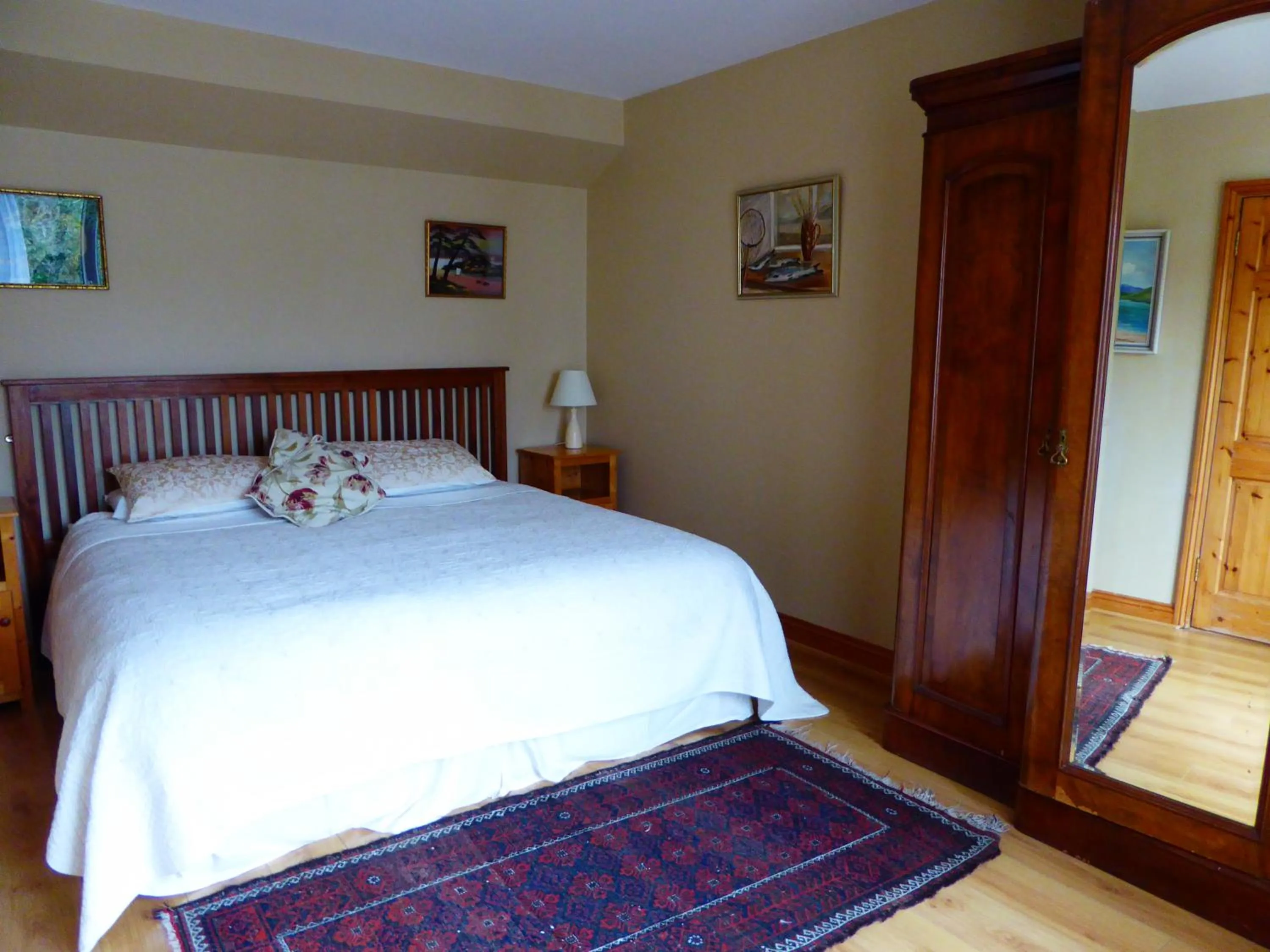 Bedroom, Bed in Camillaun Lodge with Lough Corrib Boat Hire