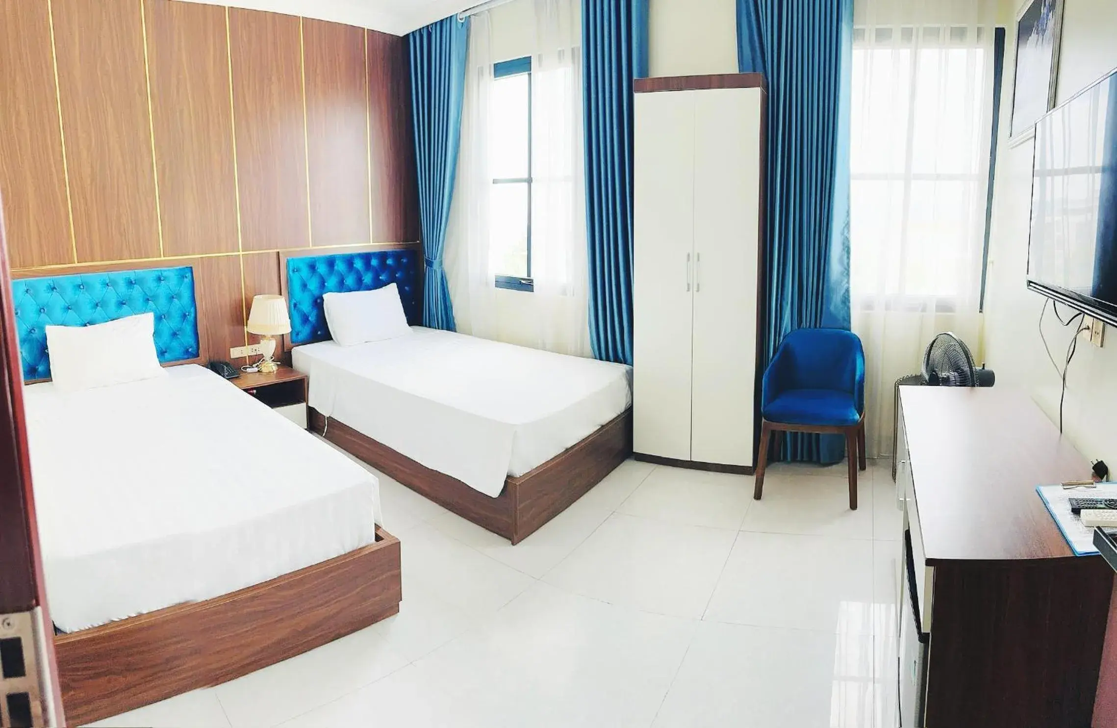 Twin Room with View in May House Hotel Twin Room with View in May House Hotel