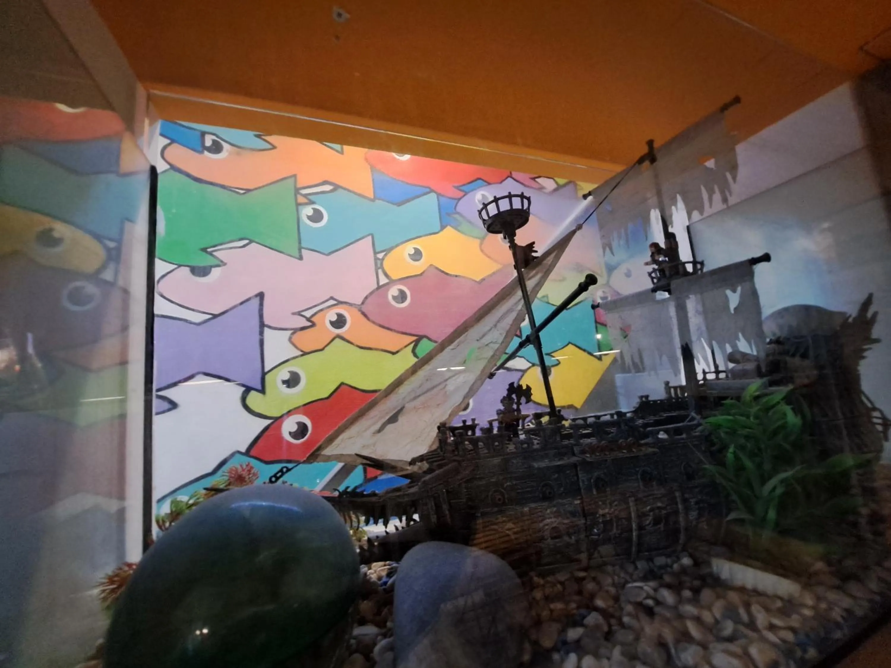 Decorative detail in Sardines and Friends Hostel 04